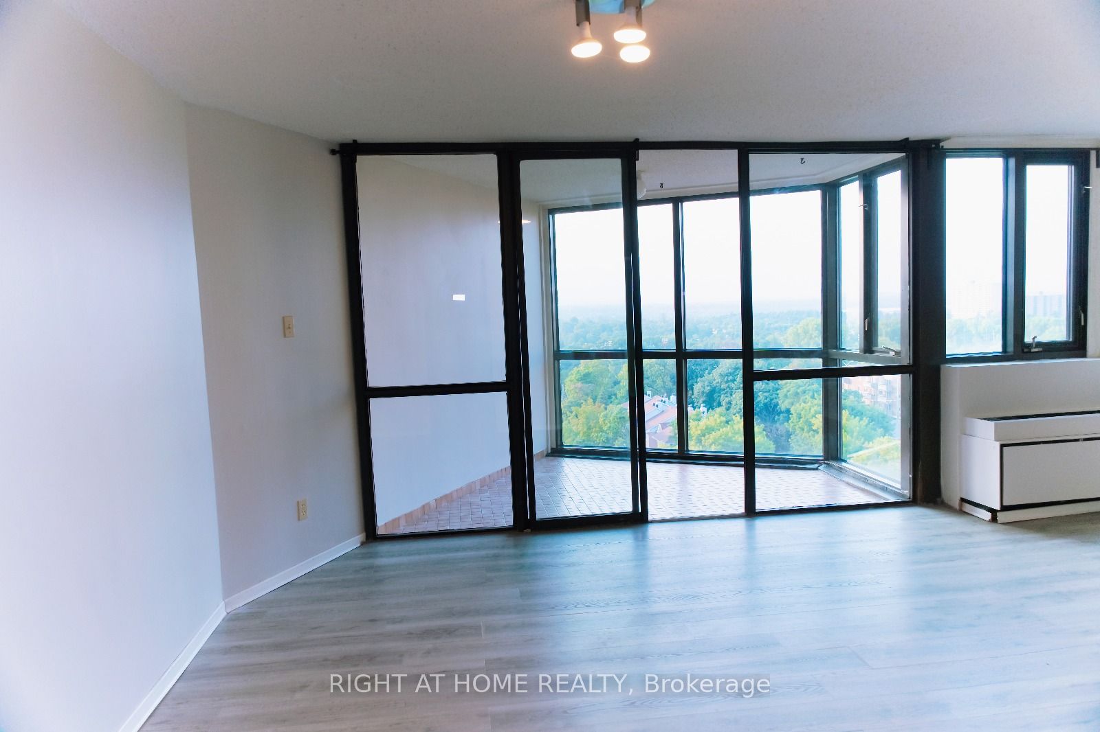Photo 9 of Unit 1516, 2871 Richmond Road, Ottawa, Britannia Heights — HOMEH