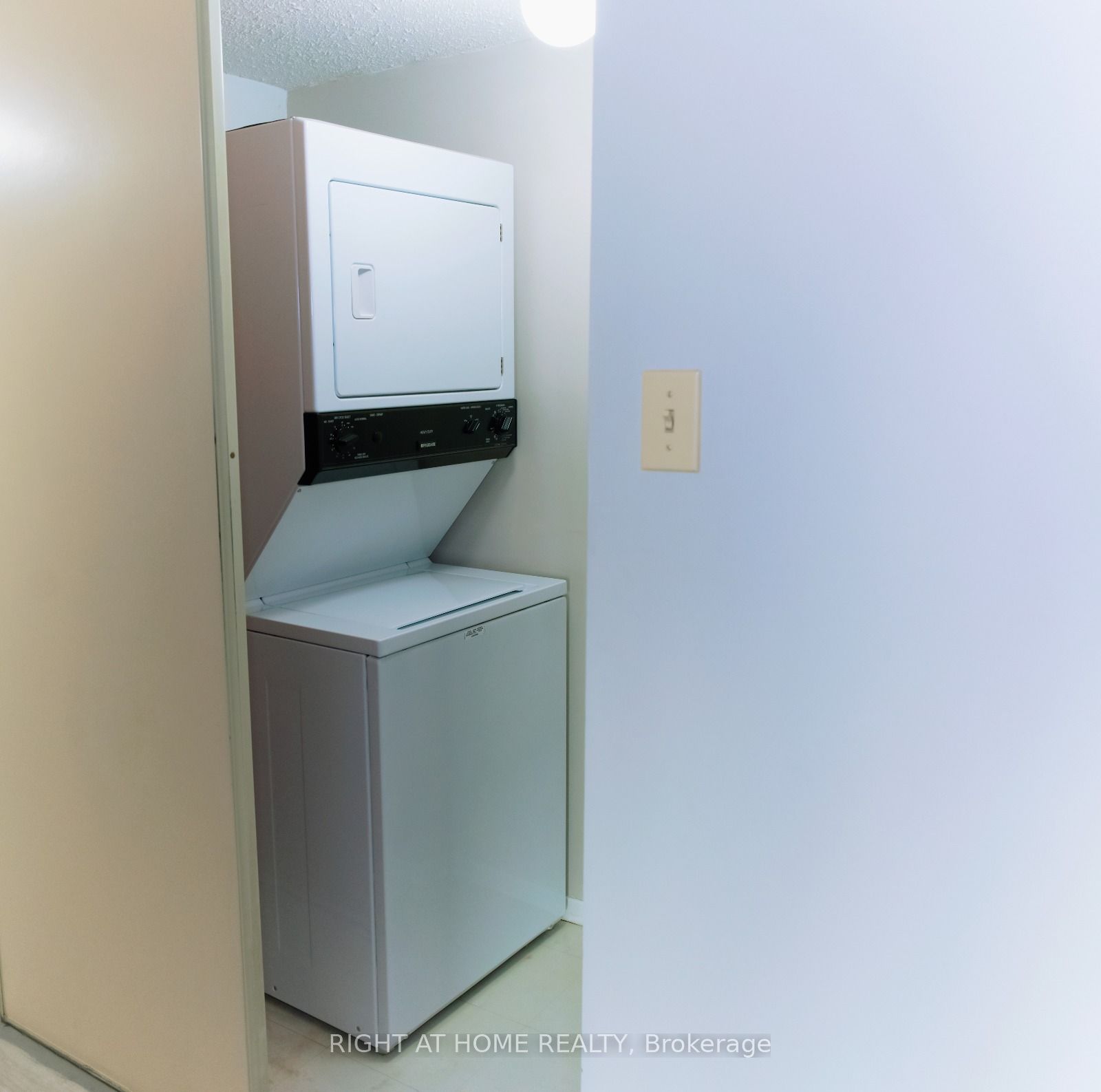 Photo 10 of Unit 1516, 2871 Richmond Road, Ottawa, Britannia Heights — HOMEH