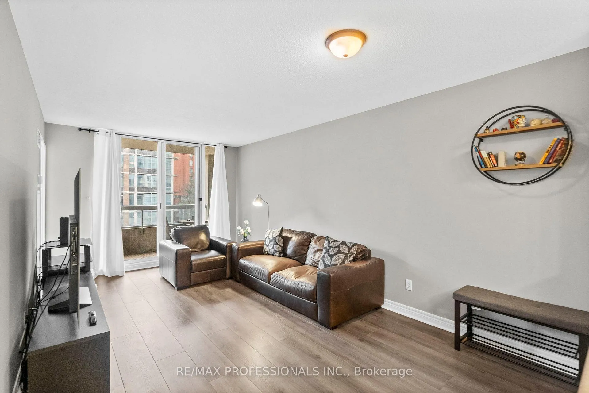 Photo 9 of Unit 608, 43 Eglinton Avenue E, Toronto, Mount Pleasant West — HOMEH