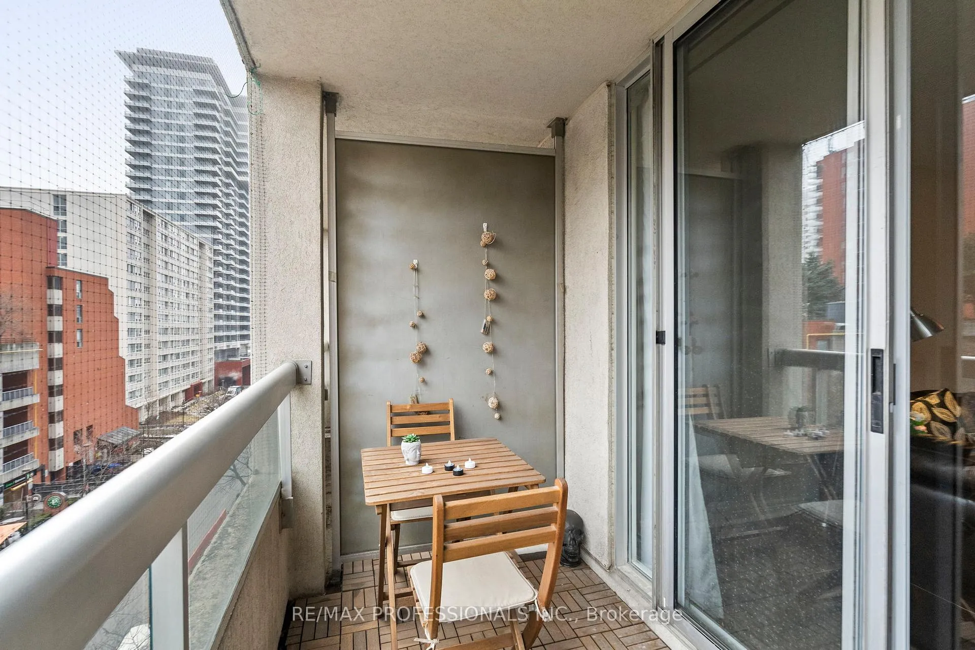 Photo 14 of Unit 608, 43 Eglinton Avenue E, Toronto, Mount Pleasant West — HOMEH