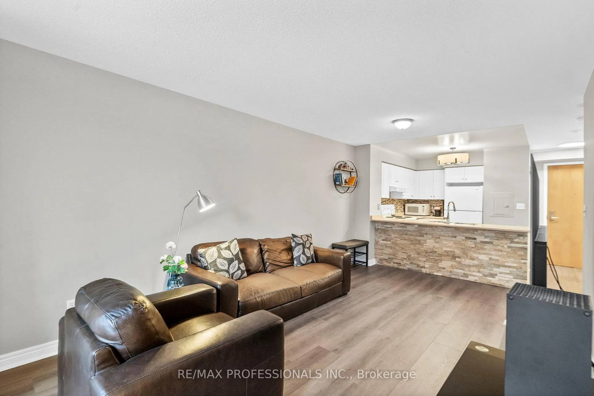 Photo 20 of Unit 608, 43 Eglinton Avenue E, Toronto, Mount Pleasant West — HOMEH