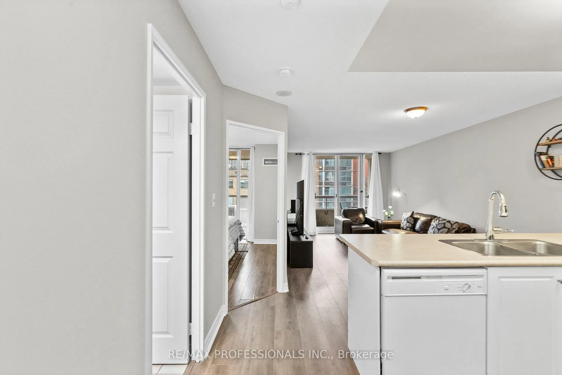 Photo 26 of Unit 608, 43 Eglinton Avenue E, Toronto, Mount Pleasant West — HOMEH