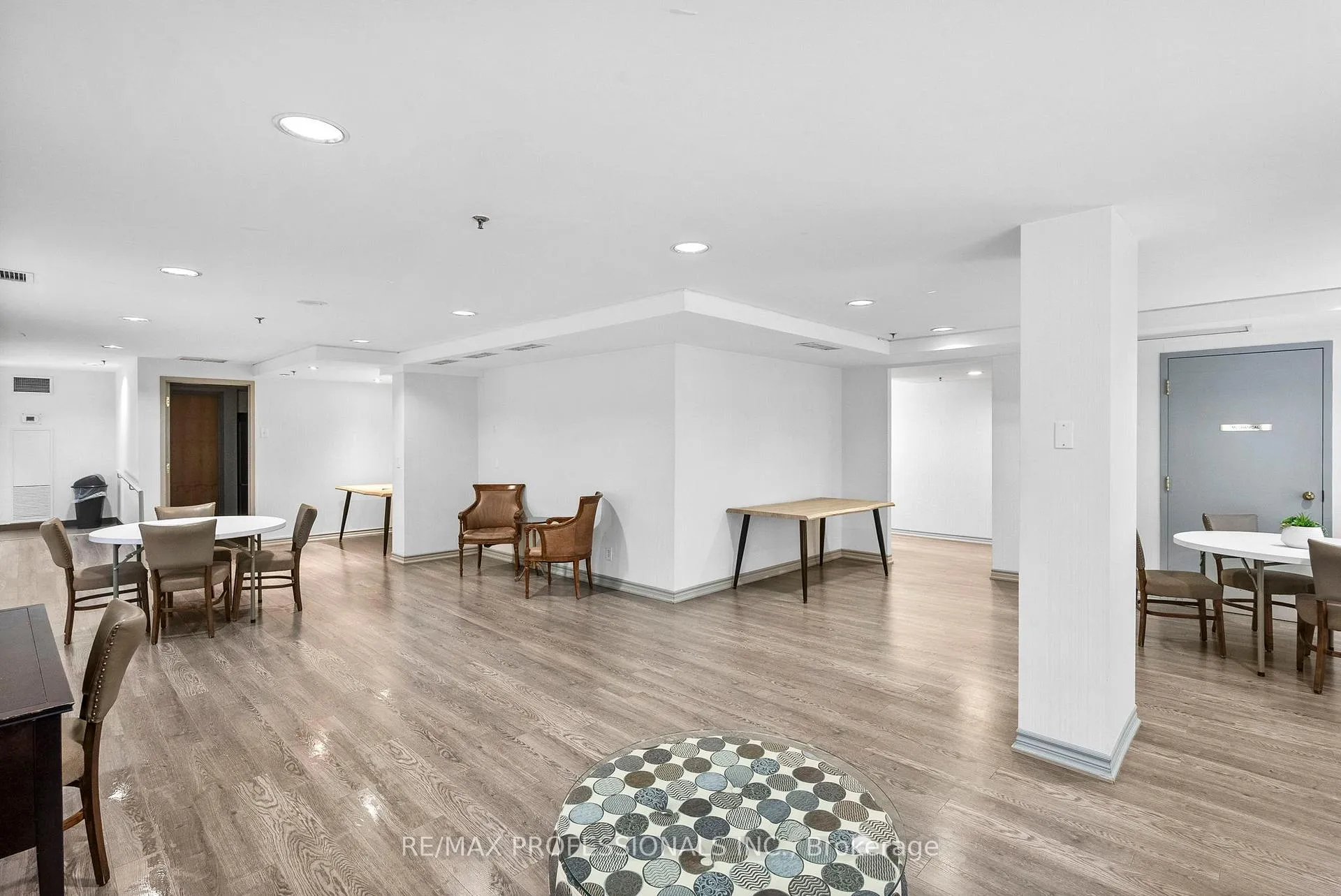 Photo 30 of Unit 608, 43 Eglinton Avenue E, Toronto, Mount Pleasant West — HOMEH