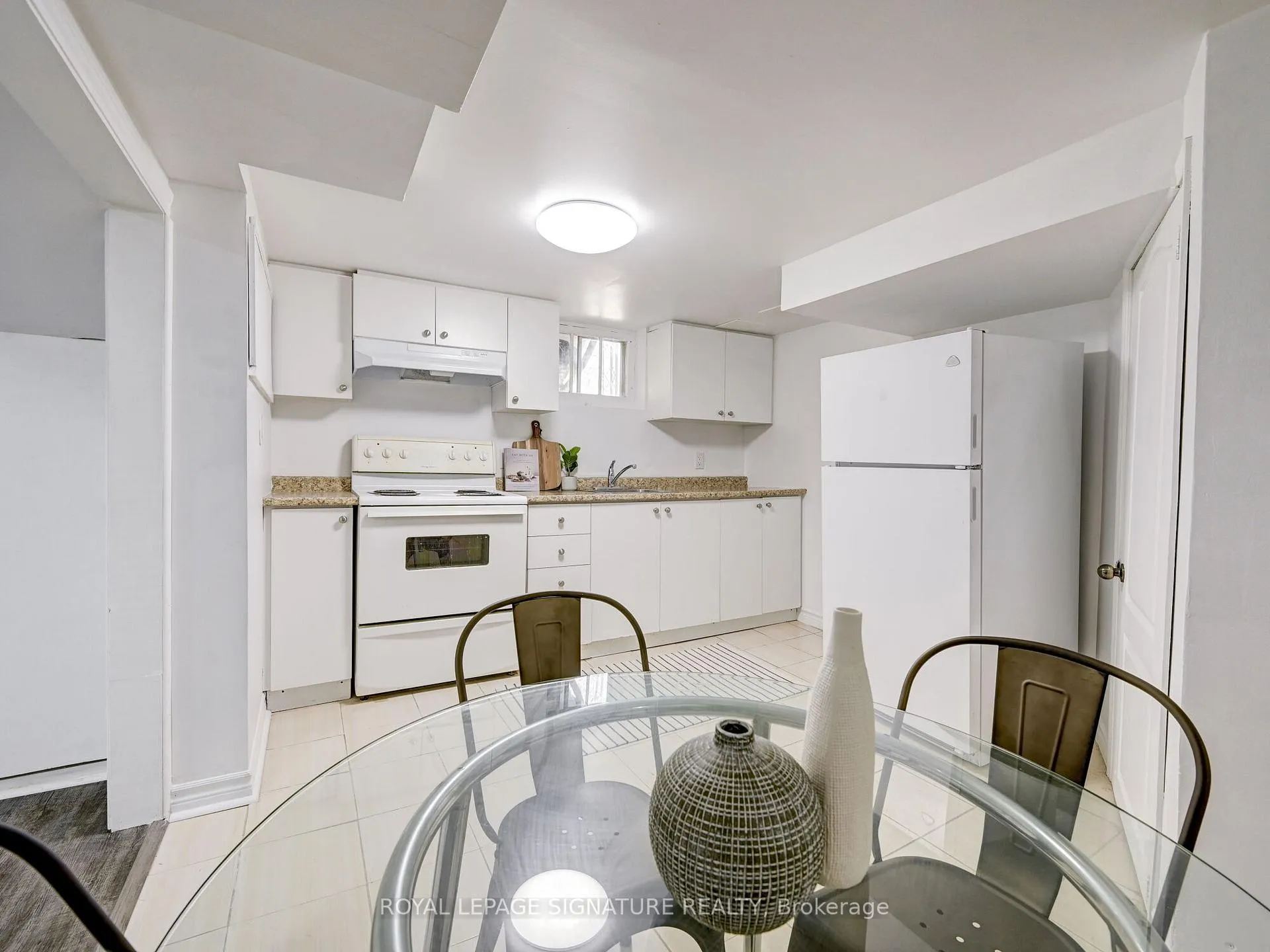 Photo 9 of Unit LL, 1 Worthington Crescent, Toronto, High Park-Swansea — HOMEH
