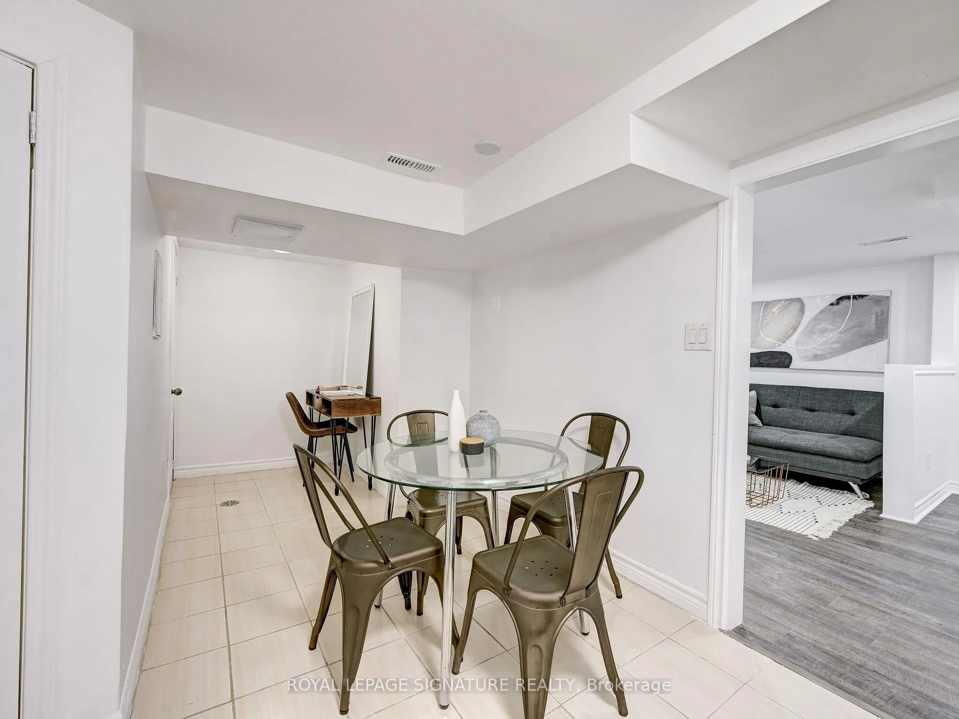Photo 12 of Unit LL, 1 Worthington Crescent, Toronto, High Park-Swansea — HOMEH