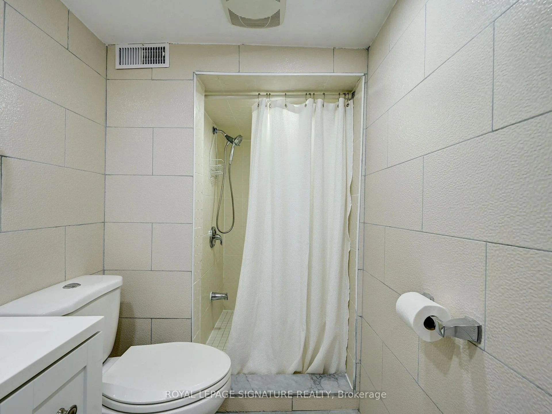 Photo 23 of Unit LL, 1 Worthington Crescent, Toronto, High Park-Swansea — HOMEH