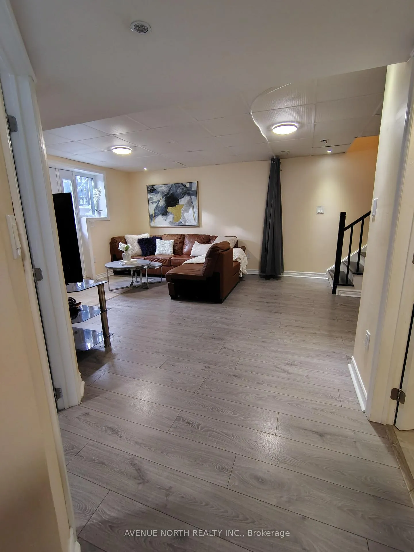 Photo 3 of Unit B, 339 Sugar Pine Crescent, Ottawa, Kanata - Bridlewood — HOMEH