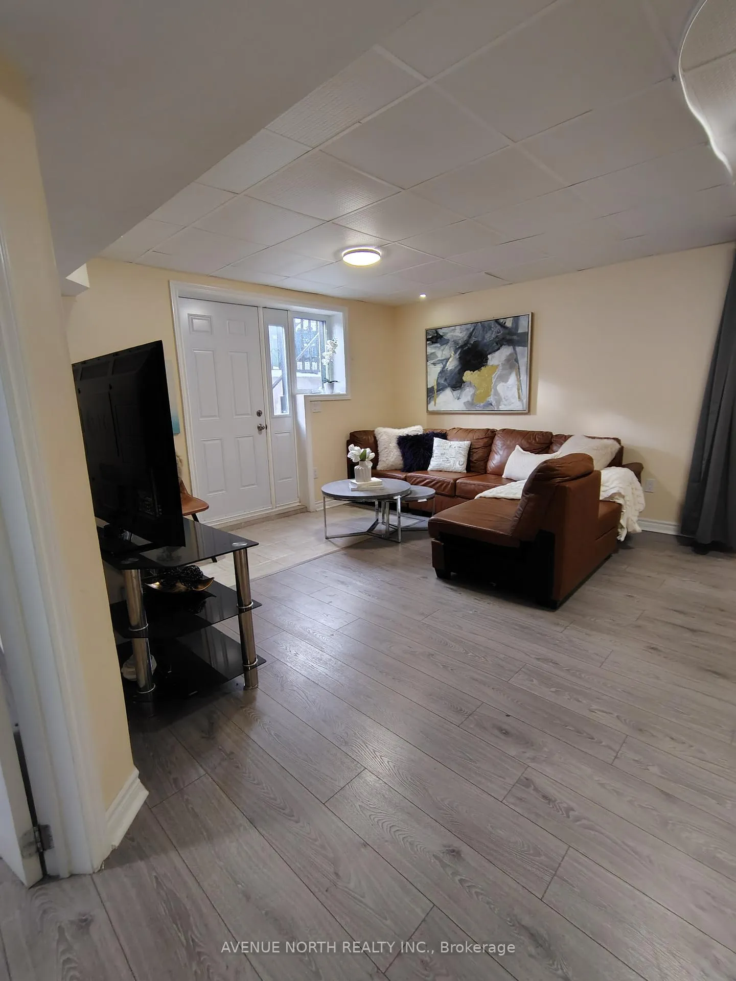 Photo 4 of Unit B, 339 Sugar Pine Crescent, Ottawa, Kanata - Bridlewood — HOMEH