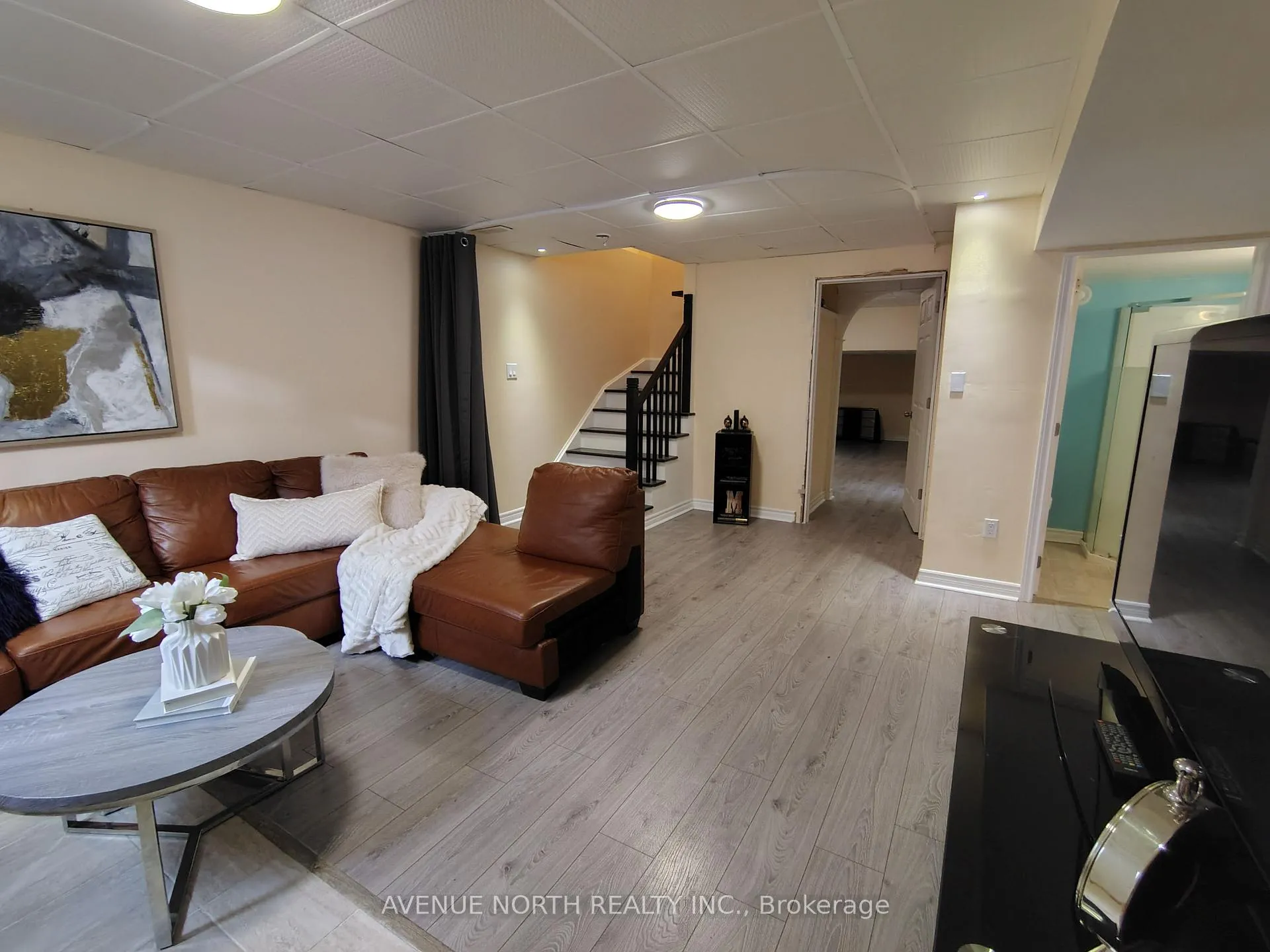 Photo 8 of Unit B, 339 Sugar Pine Crescent, Ottawa, Kanata - Bridlewood — HOMEH