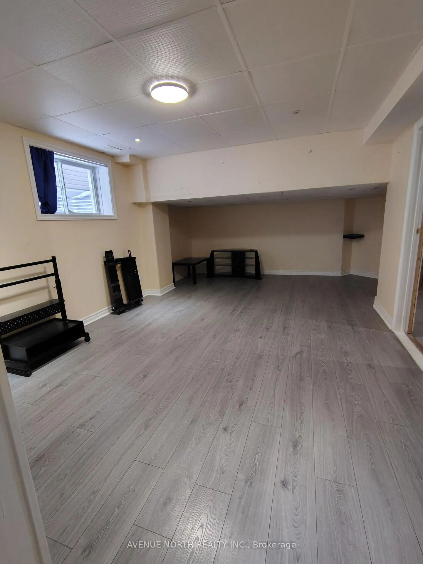 Photo 13 of Unit B, 339 Sugar Pine Crescent, Ottawa, Kanata - Bridlewood — HOMEH