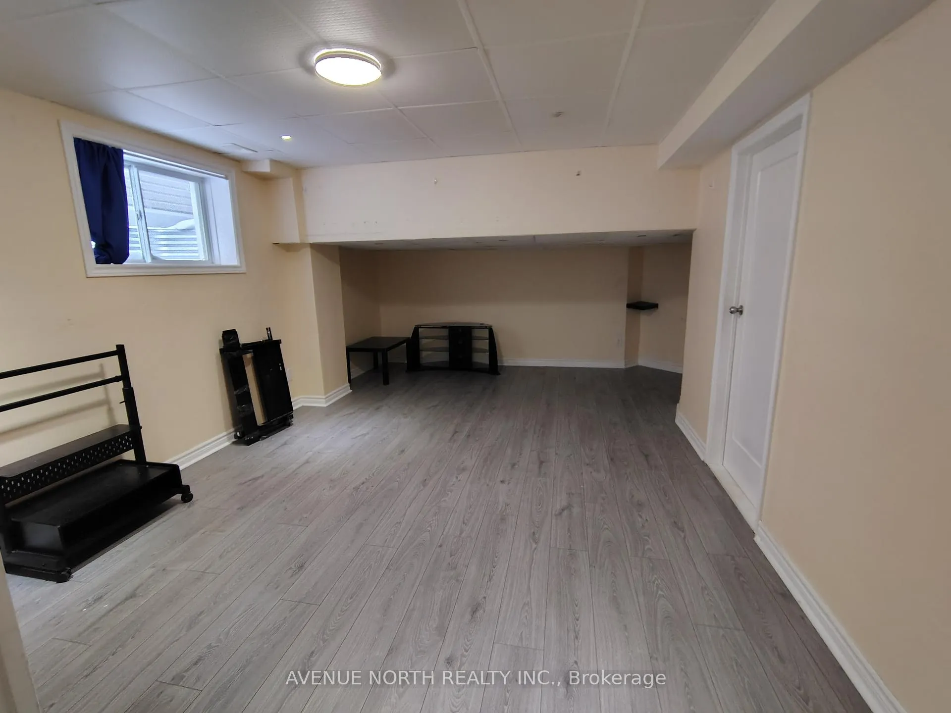 Photo 14 of Unit B, 339 Sugar Pine Crescent, Ottawa, Kanata - Bridlewood — HOMEH