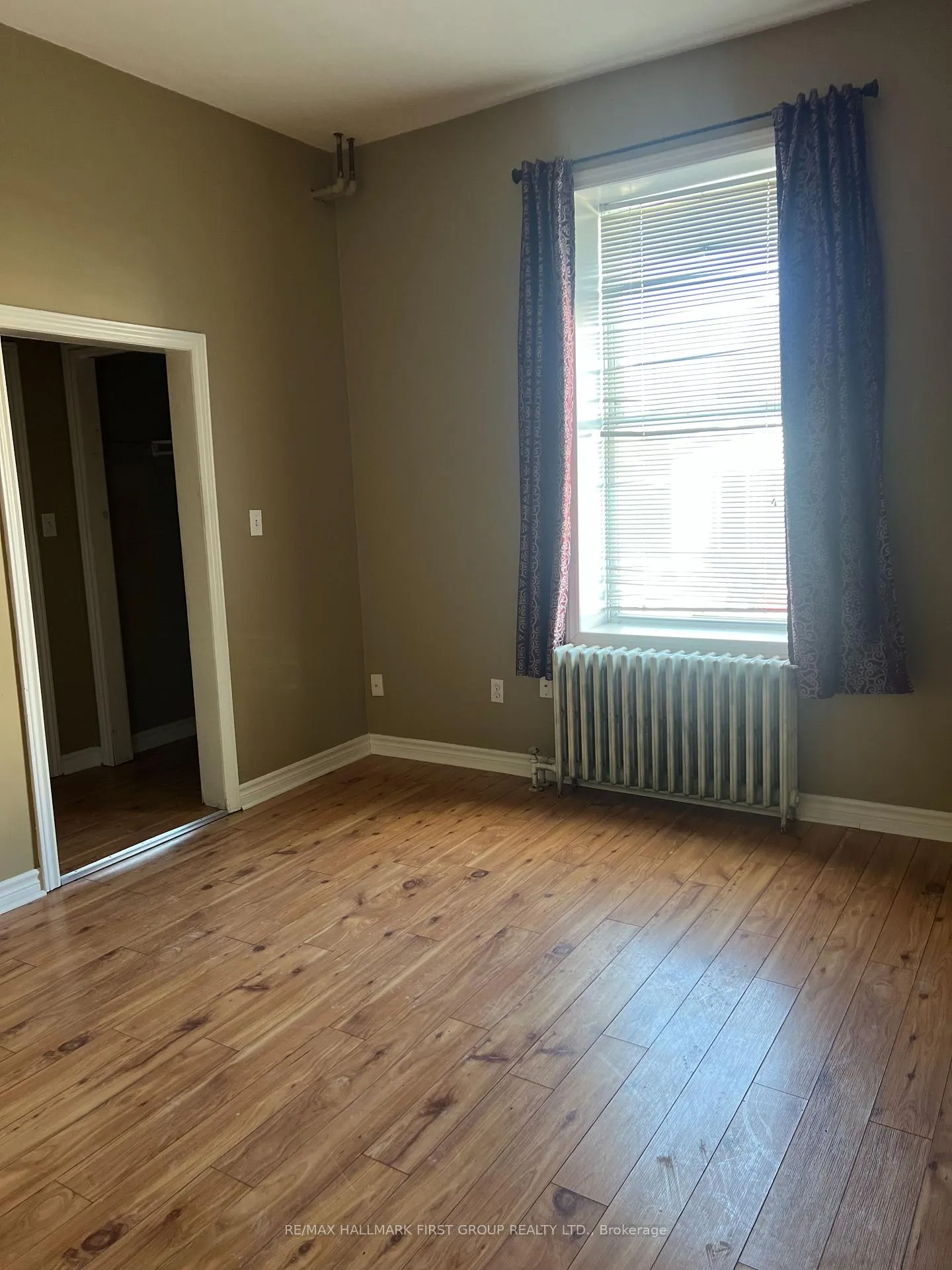 Photo 3 of Unit 6, 730 Simcoe Street S, Oshawa, Lakeview — HOMEH