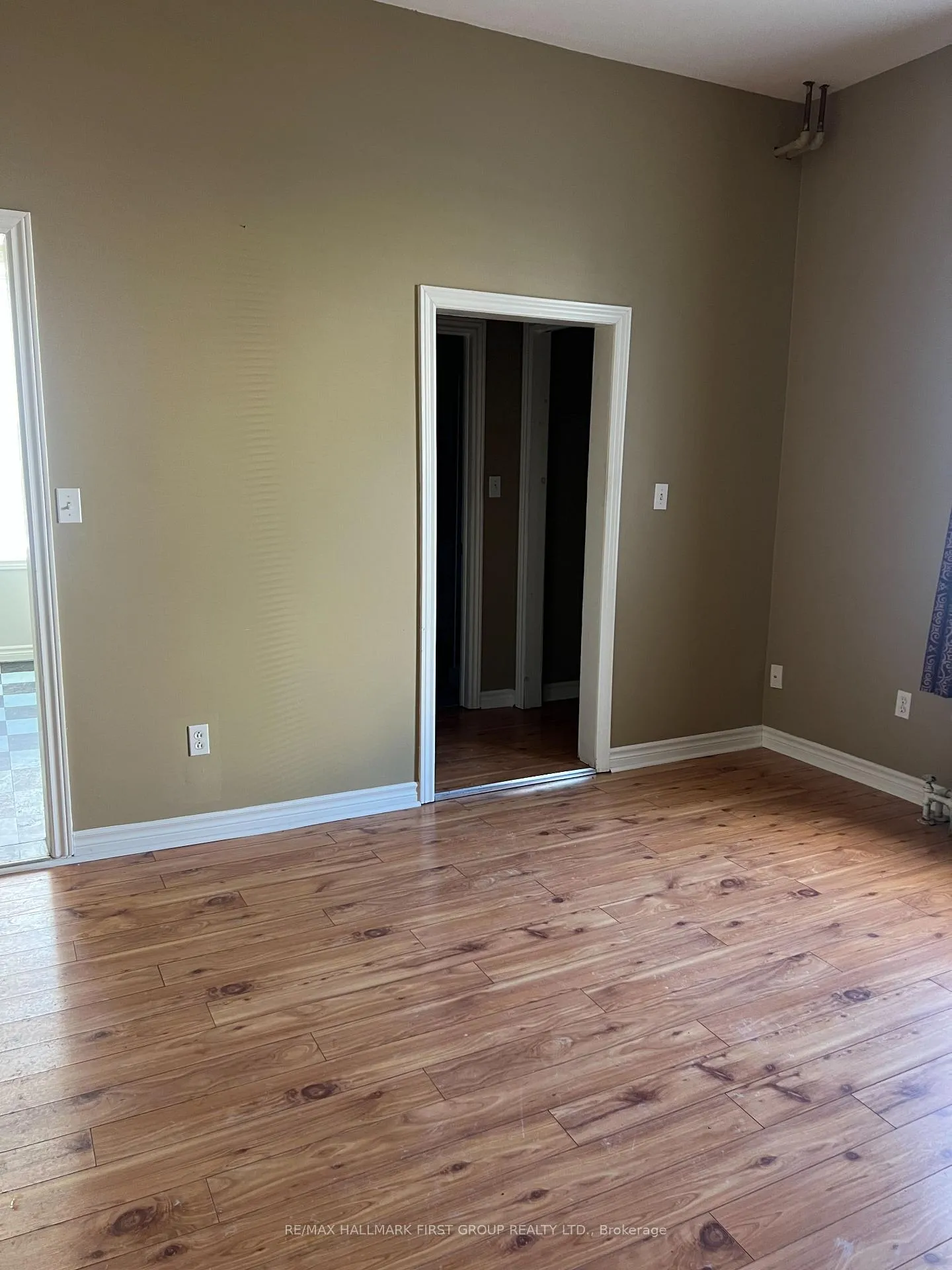 Photo 8 of Unit 6, 730 Simcoe Street S, Oshawa, Lakeview — HOMEH