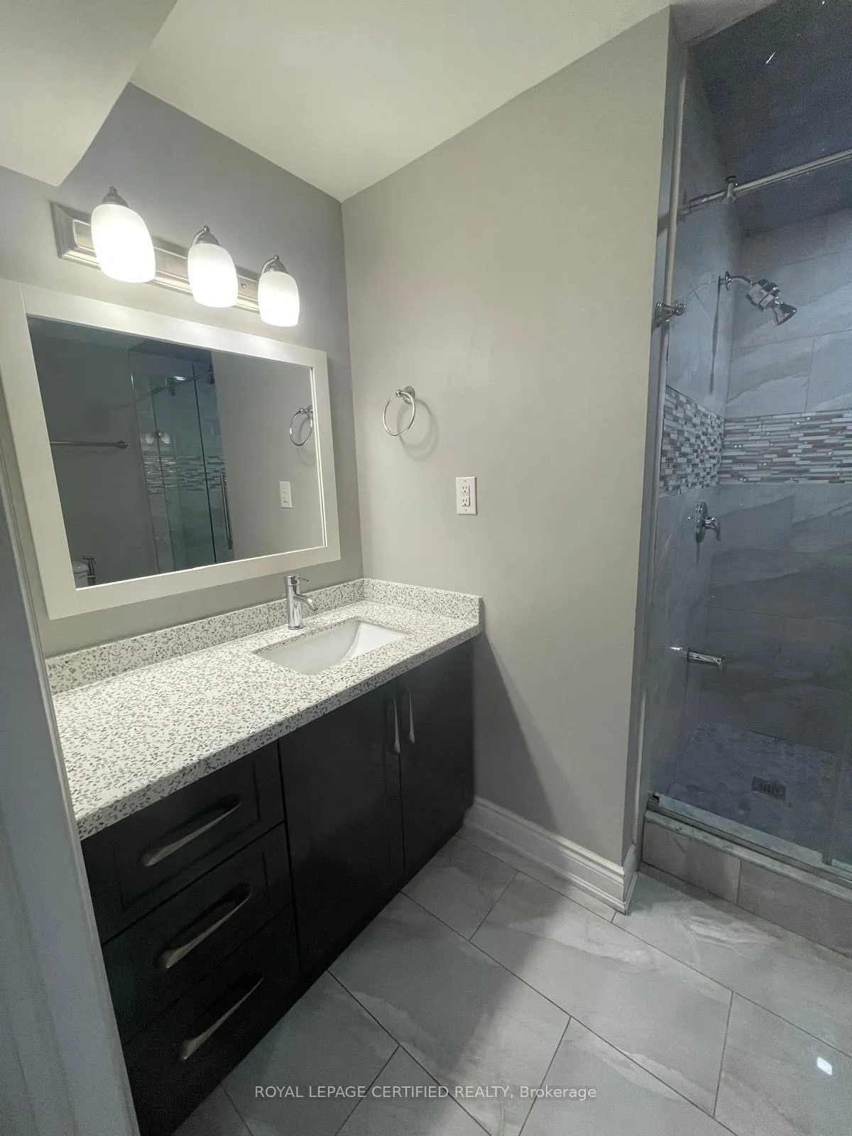 Photo 24 of 17 Fallowfield Road, Brampton, Credit Valley — HOMEH
