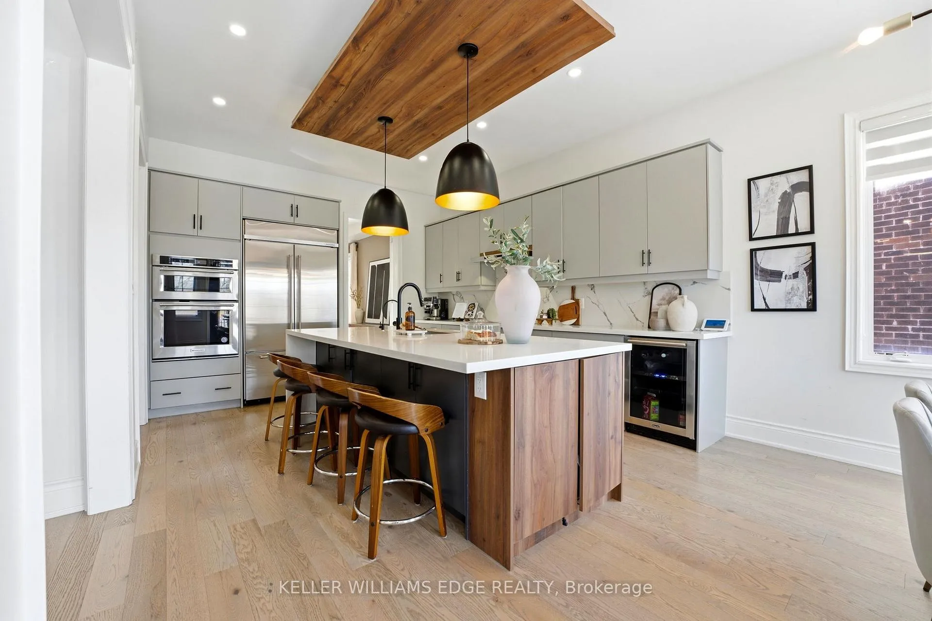 Photo 8 of 241 Humphrey Street, Hamilton, Waterdown — HOMEH