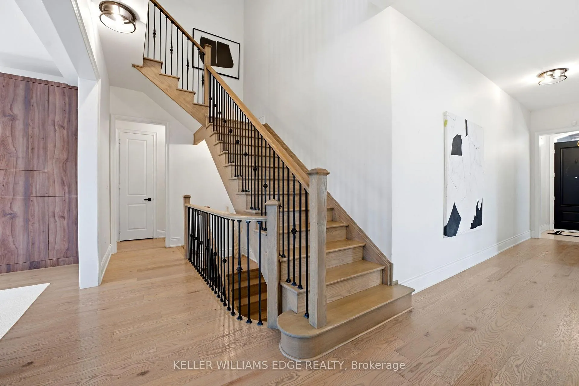 Photo 15 of 241 Humphrey Street, Hamilton, Waterdown — HOMEH