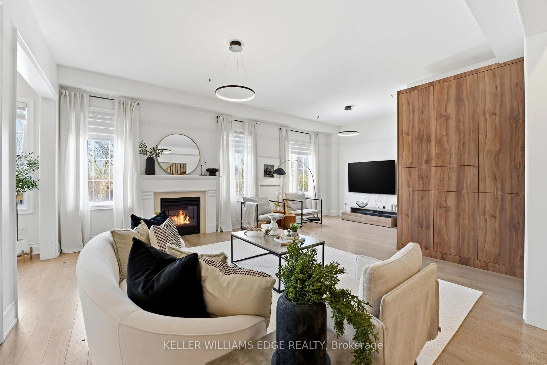 Photo 16 of 241 Humphrey Street, Hamilton, Waterdown — HOMEH