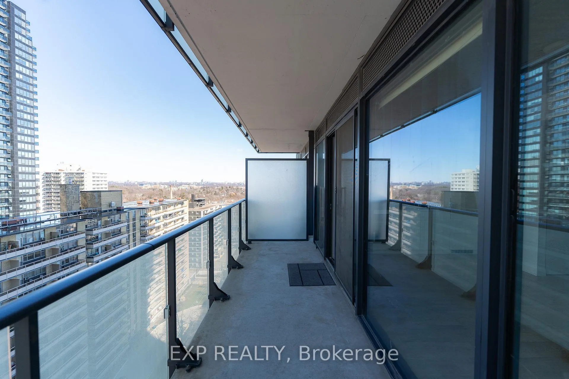 Photo 5 of Unit 1204, 185 Roehampton Avenue, Toronto, Mount Pleasant West — HOMEH
