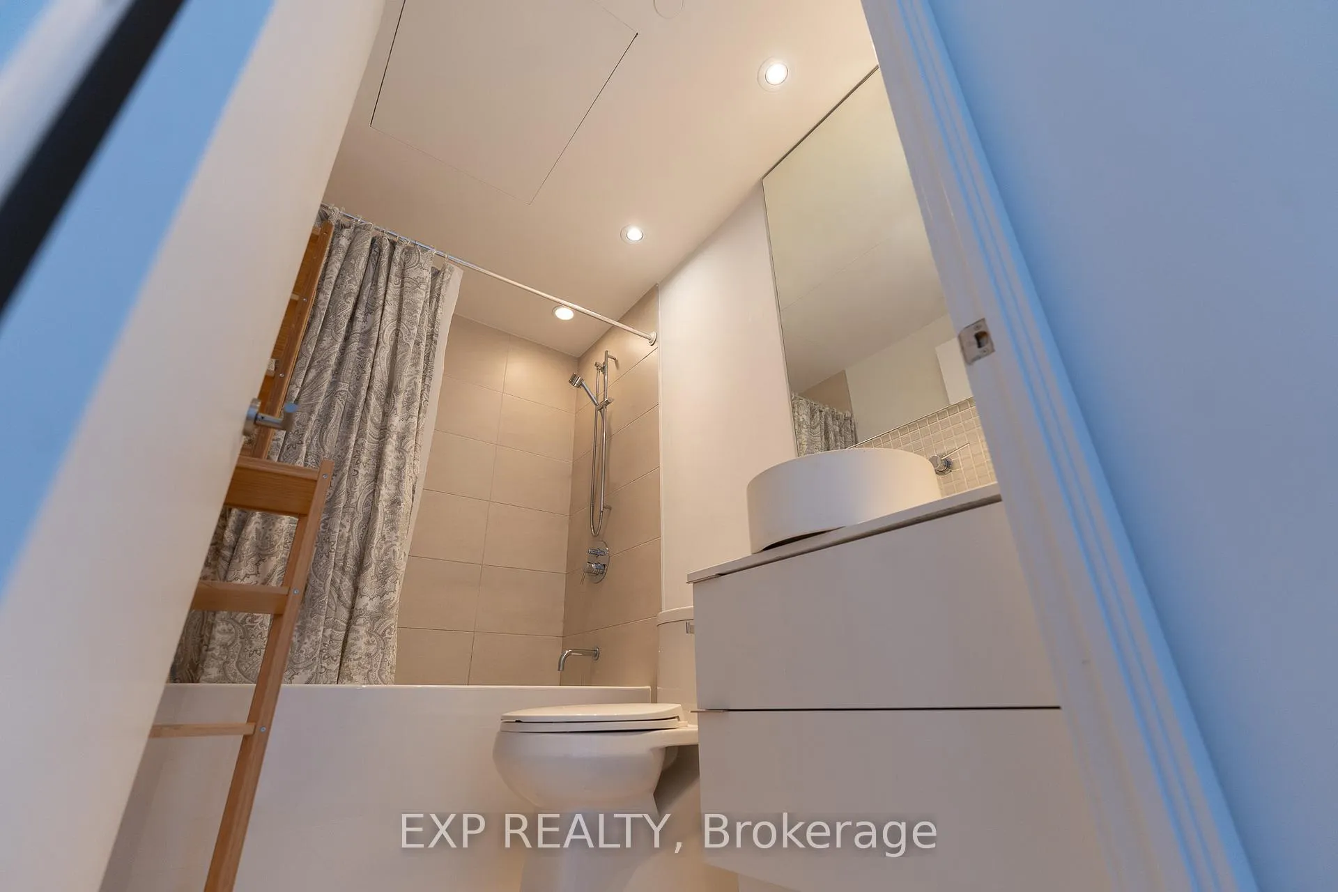 Photo 12 of Unit 1204, 185 Roehampton Avenue, Toronto, Mount Pleasant West — HOMEH