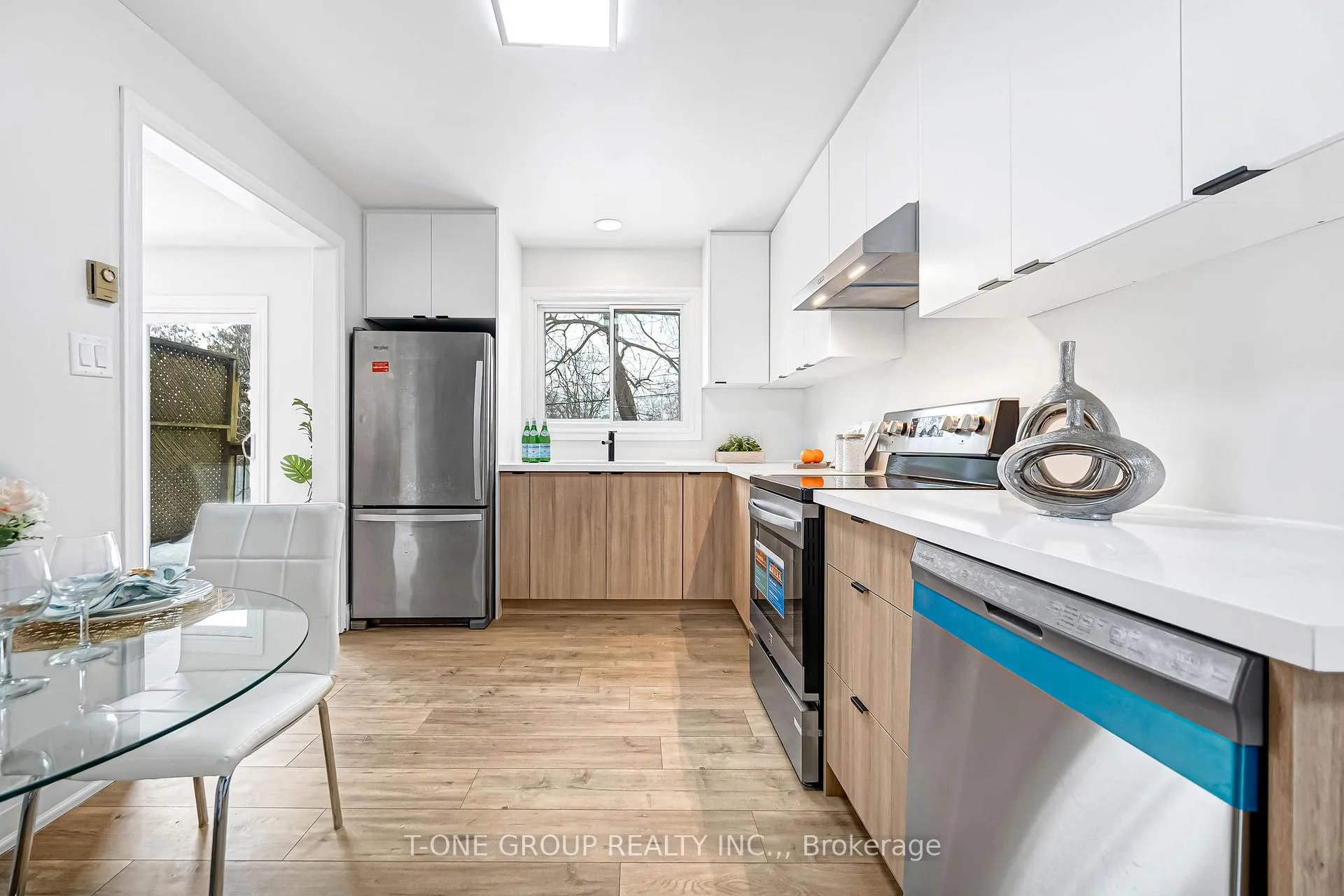 Photo 20 of 308 Miami Drive, Georgina, Keswick South — HOMEH