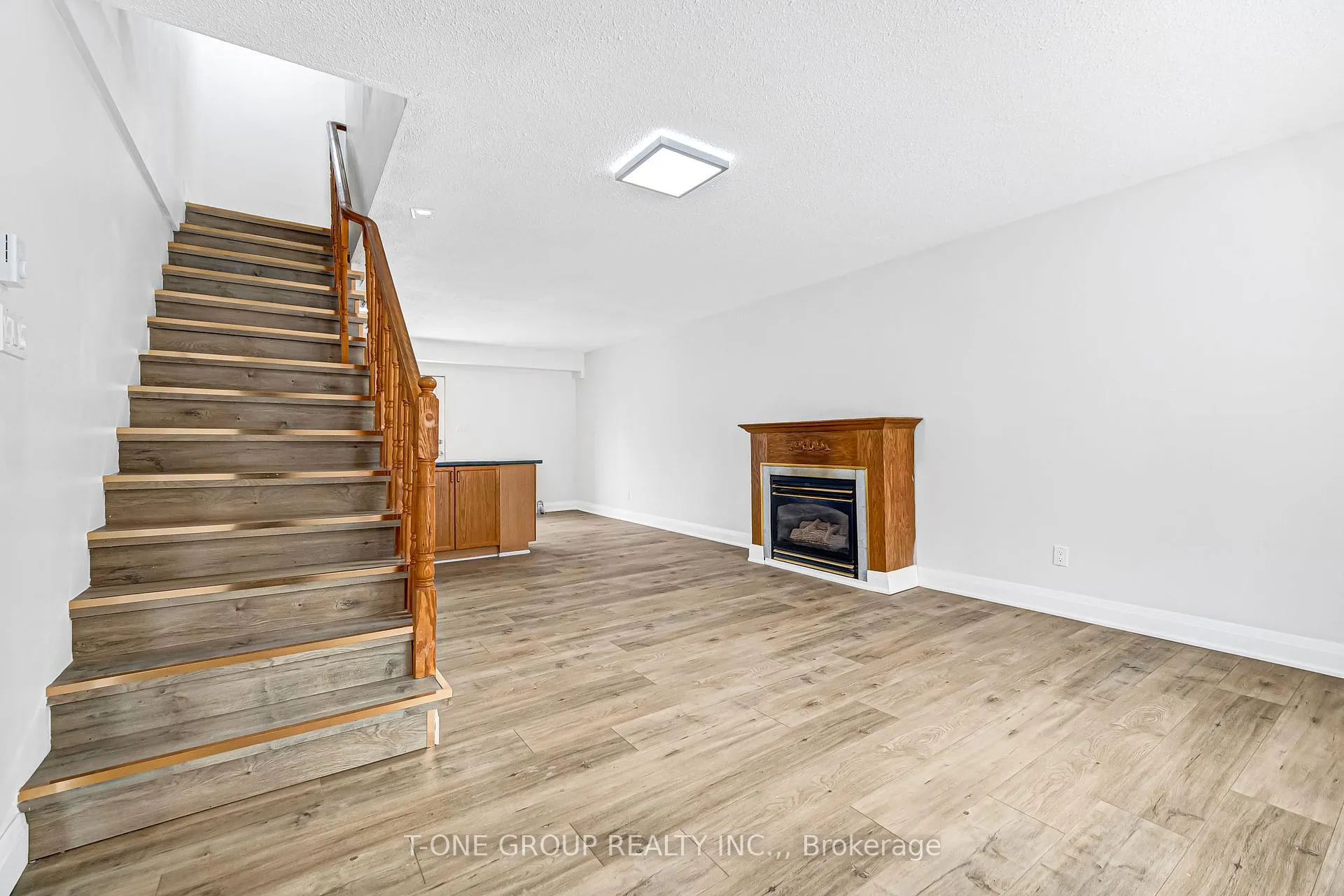 Photo 21 of 308 Miami Drive, Georgina, Keswick South — HOMEH