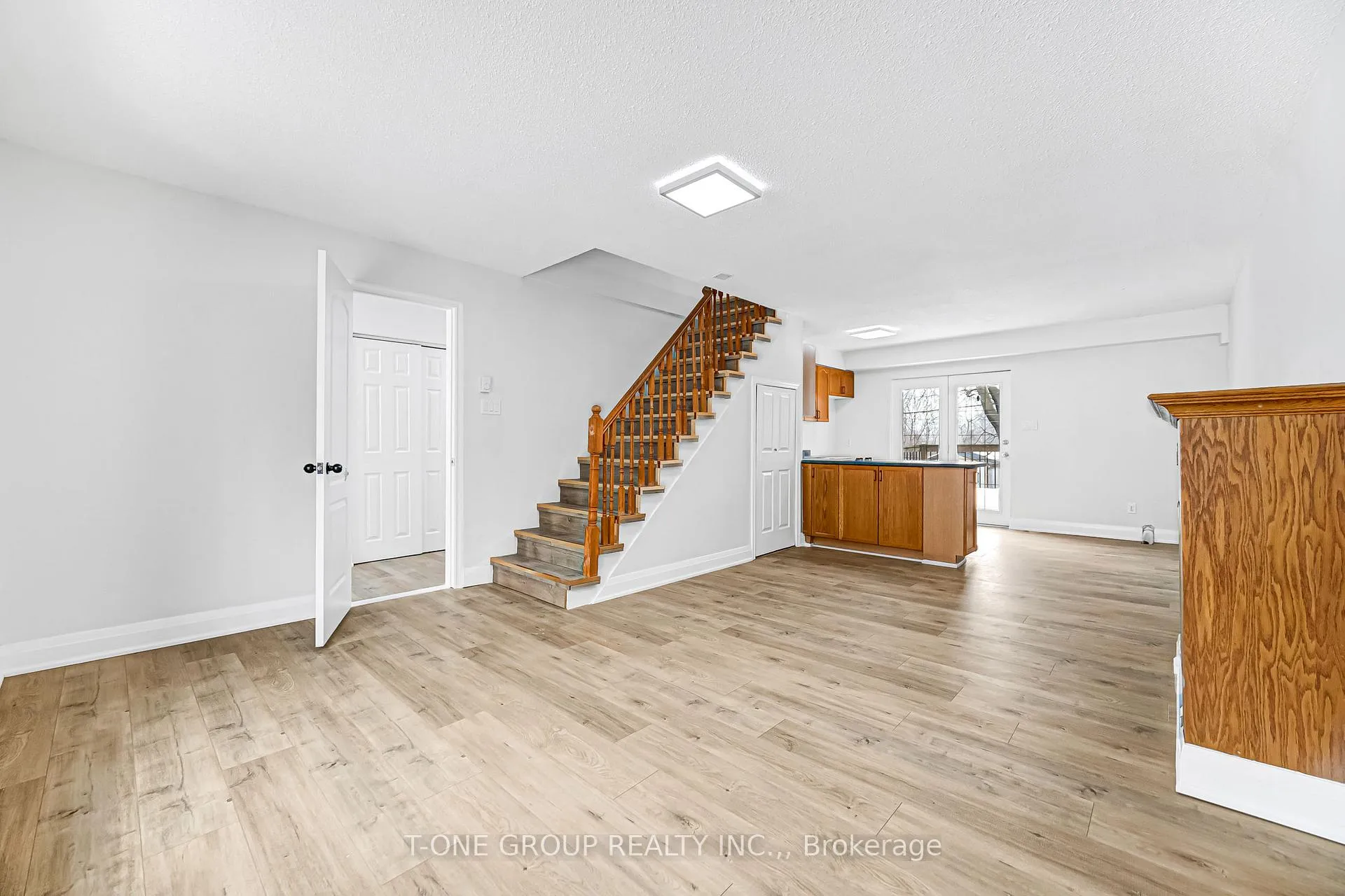 Photo 22 of 308 Miami Drive, Georgina, Keswick South — HOMEH