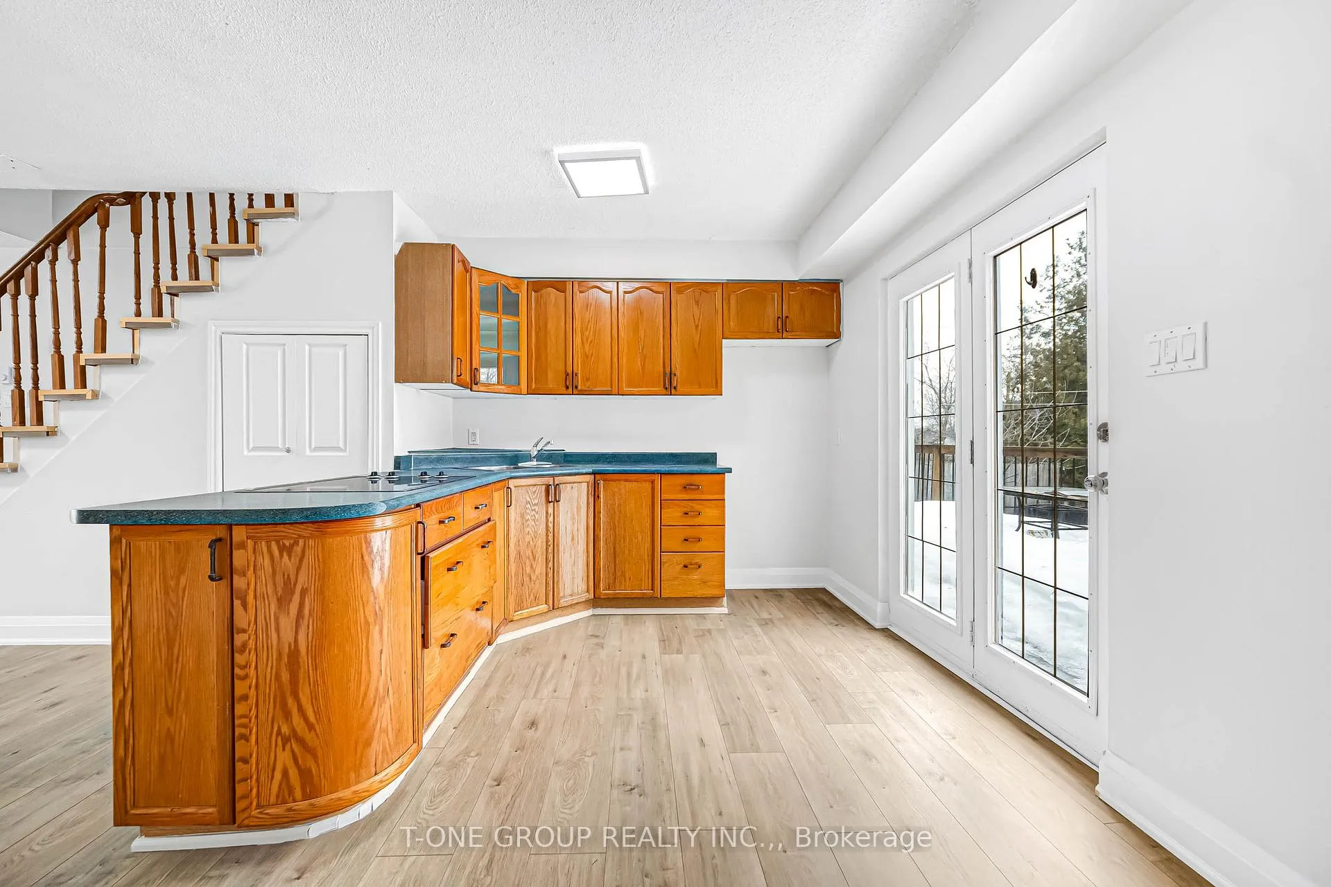 Photo 24 of 308 Miami Drive, Georgina, Keswick South — HOMEH