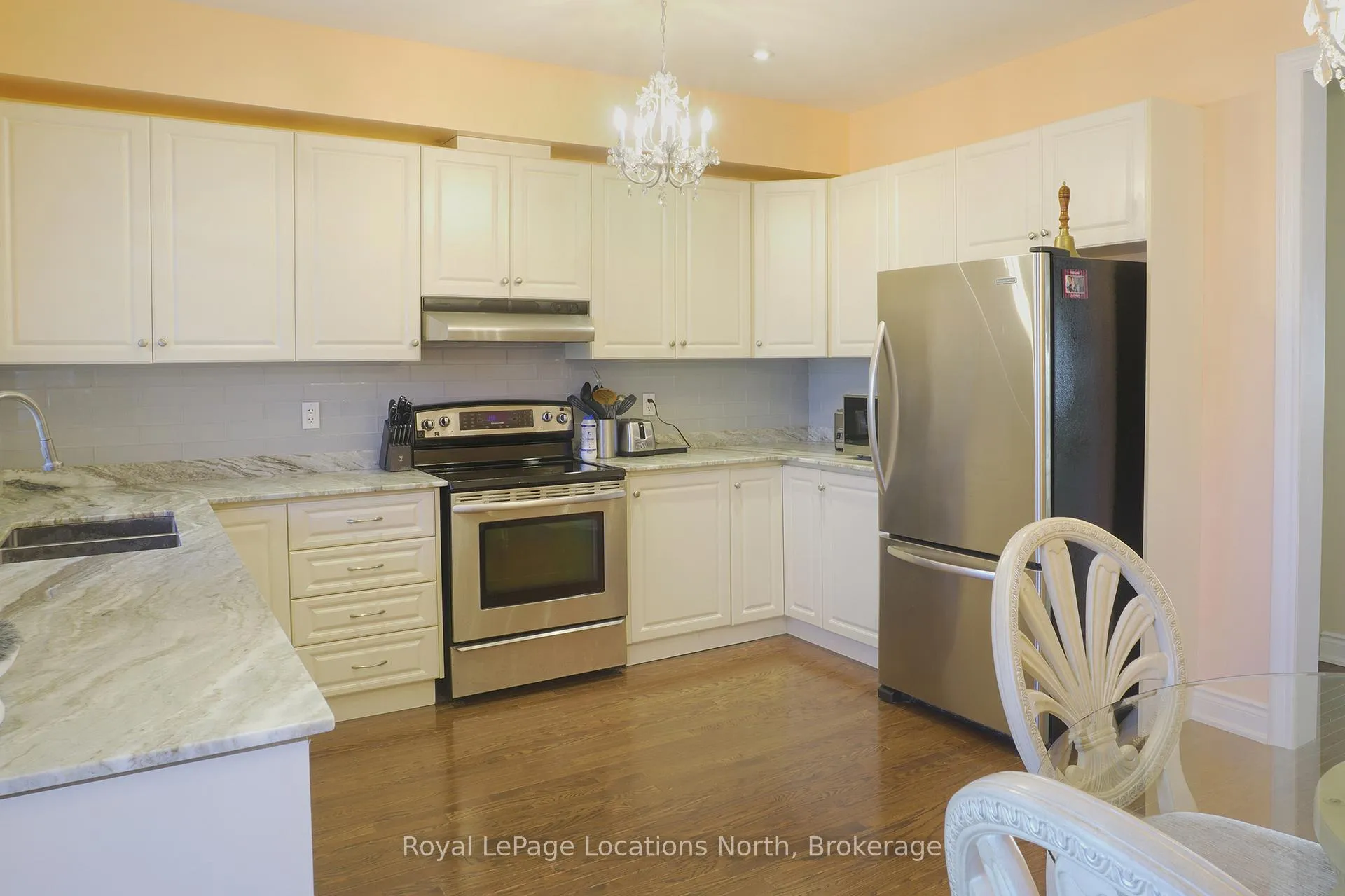 Photo 7 of 11 Wally Drive, Wasaga Beach — HOMEH