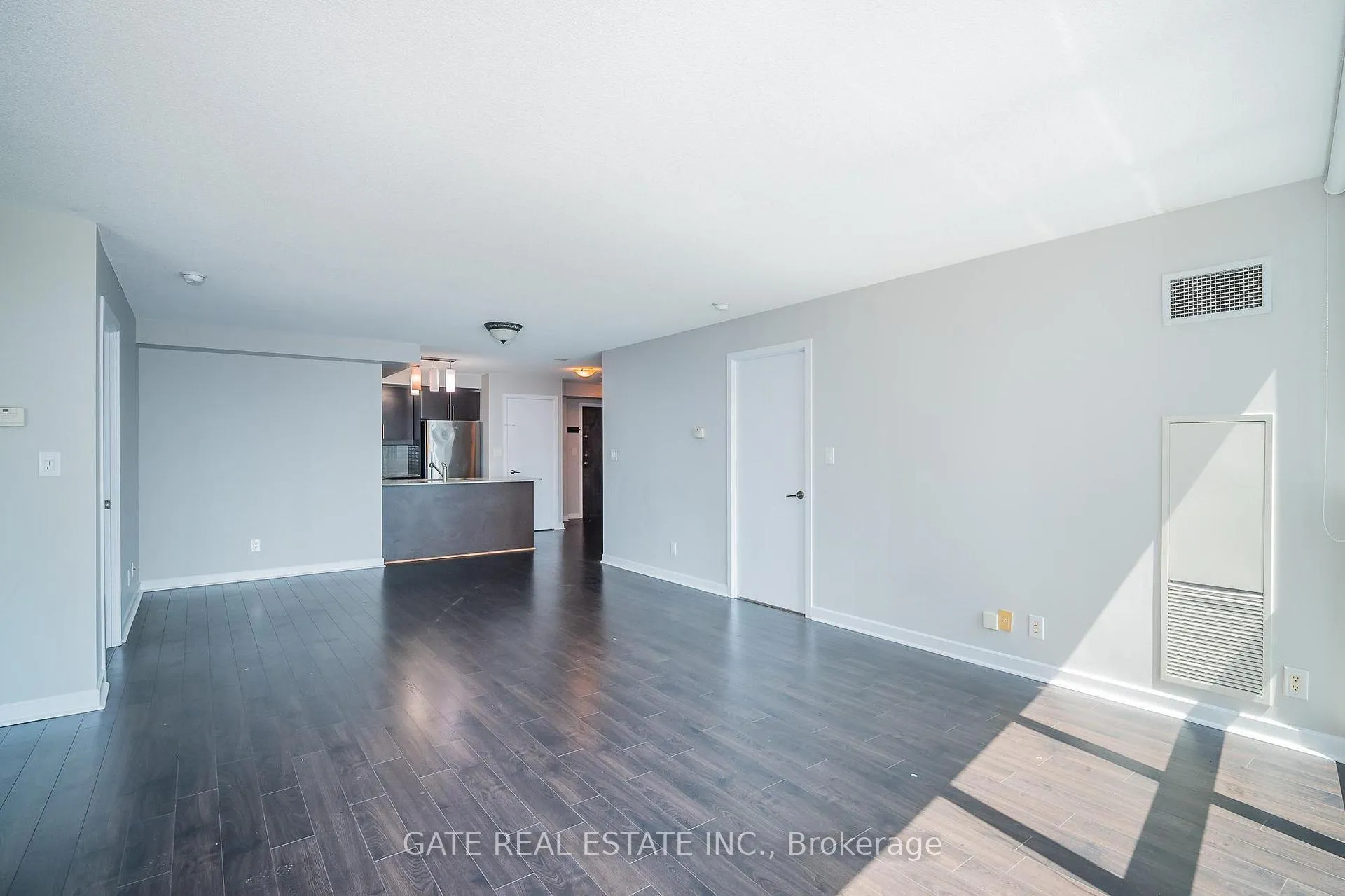 Photo 13 of Unit 1410, 18 Harbour Street, Toronto, Waterfront Communities — HOMEH