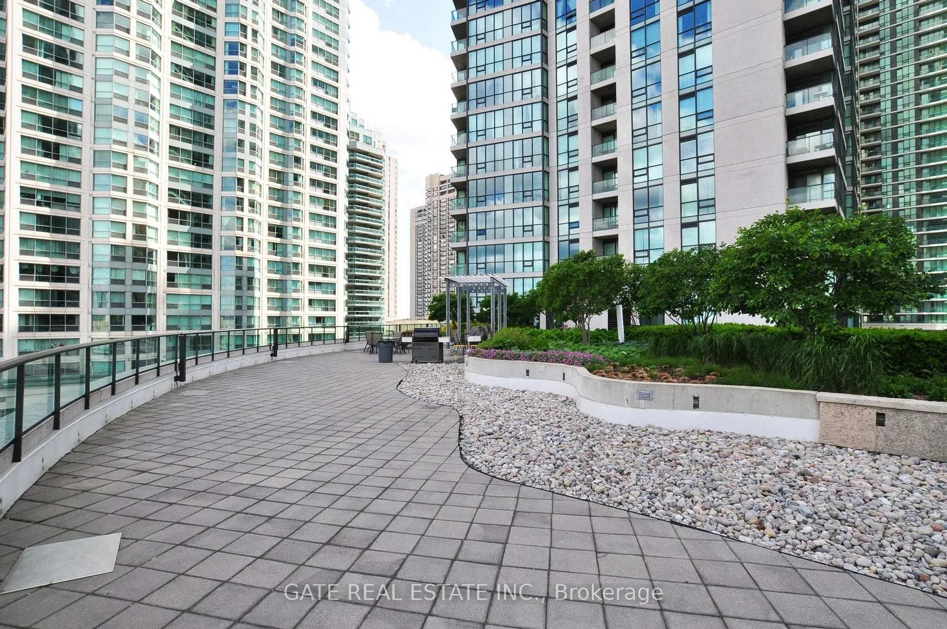 Photo 34 of Unit 1410, 18 Harbour Street, Toronto, Waterfront Communities — HOMEH
