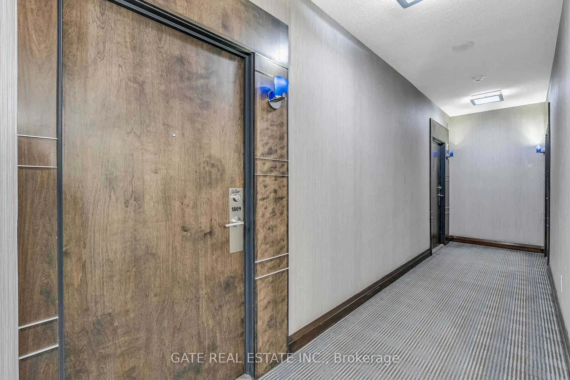 Photo 3 of Unit 1809, 18 Harbour Street, Toronto, Waterfront Communities — HOMEH