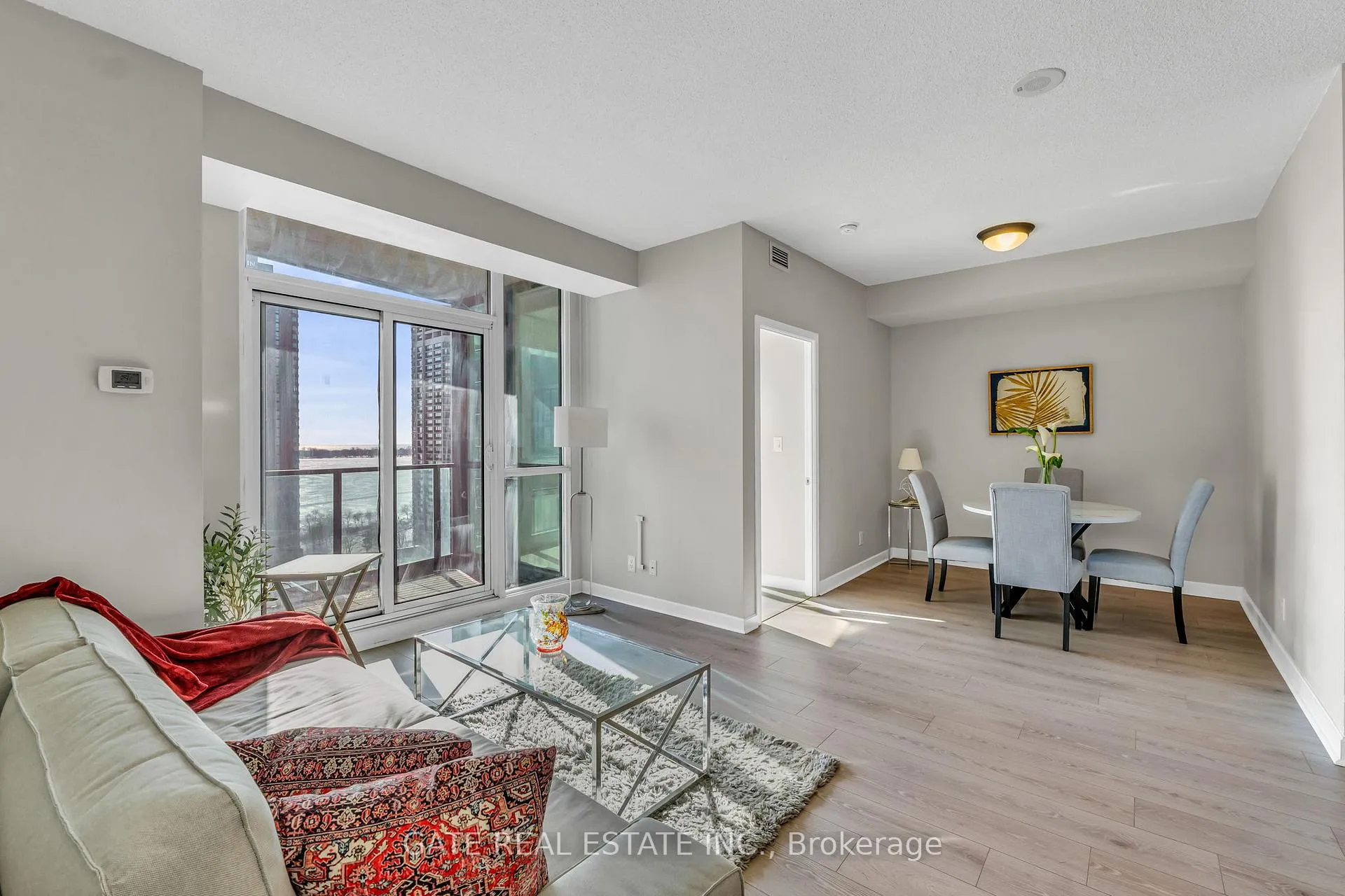 Photo 17 of Unit 1809, 18 Harbour Street, Toronto, Waterfront Communities — HOMEH