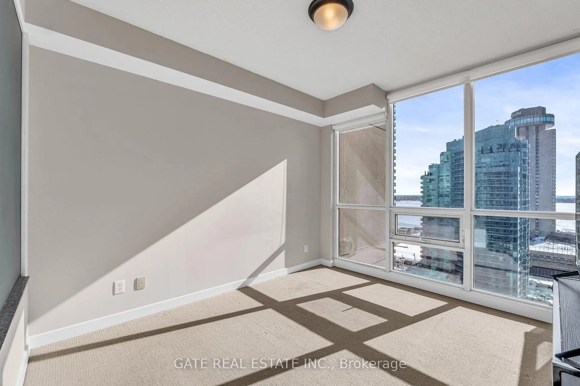 Photo 23 of Unit 1809, 18 Harbour Street, Toronto, Waterfront Communities — HOMEH
