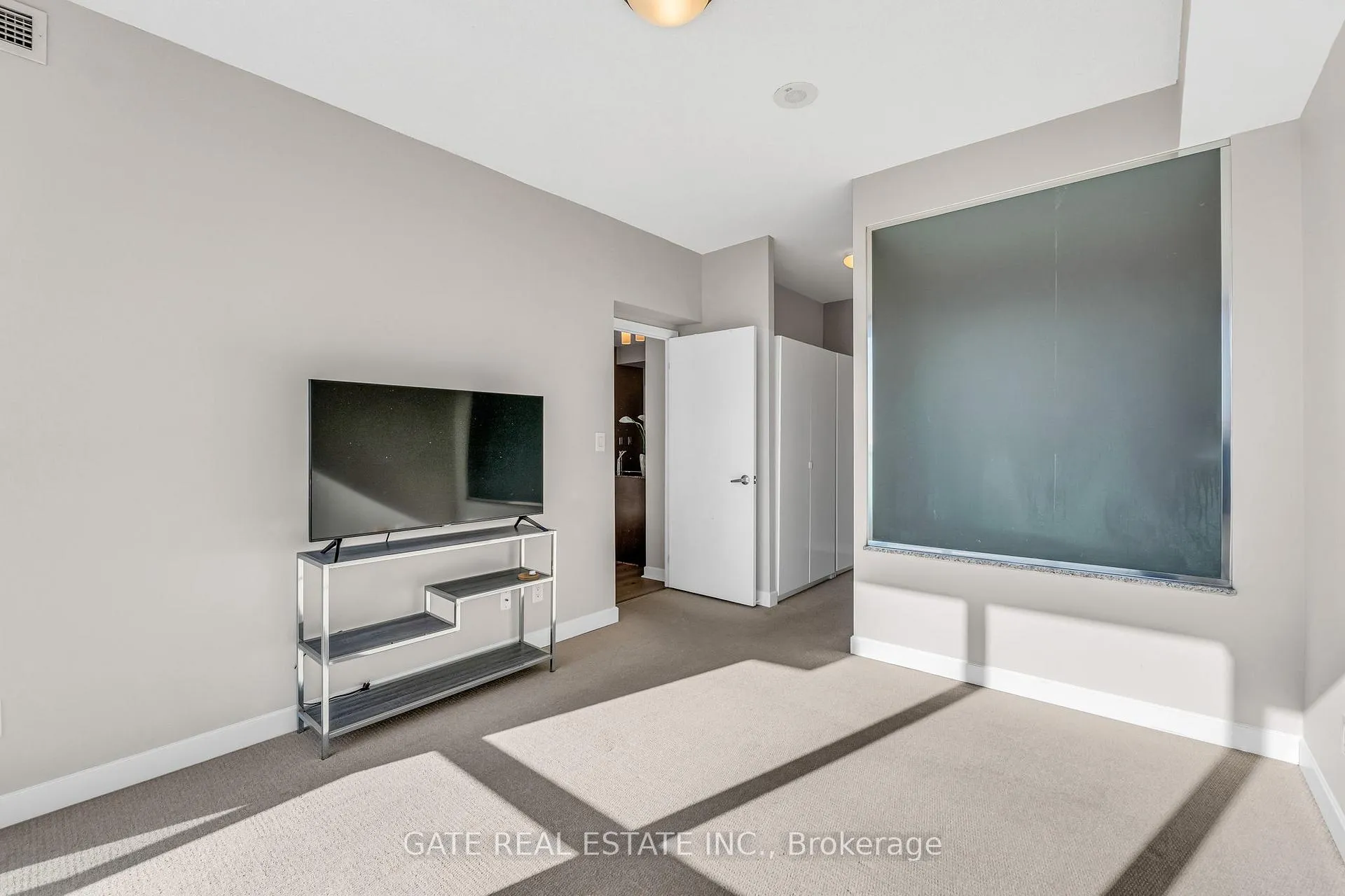 Photo 25 of Unit 1809, 18 Harbour Street, Toronto, Waterfront Communities — HOMEH