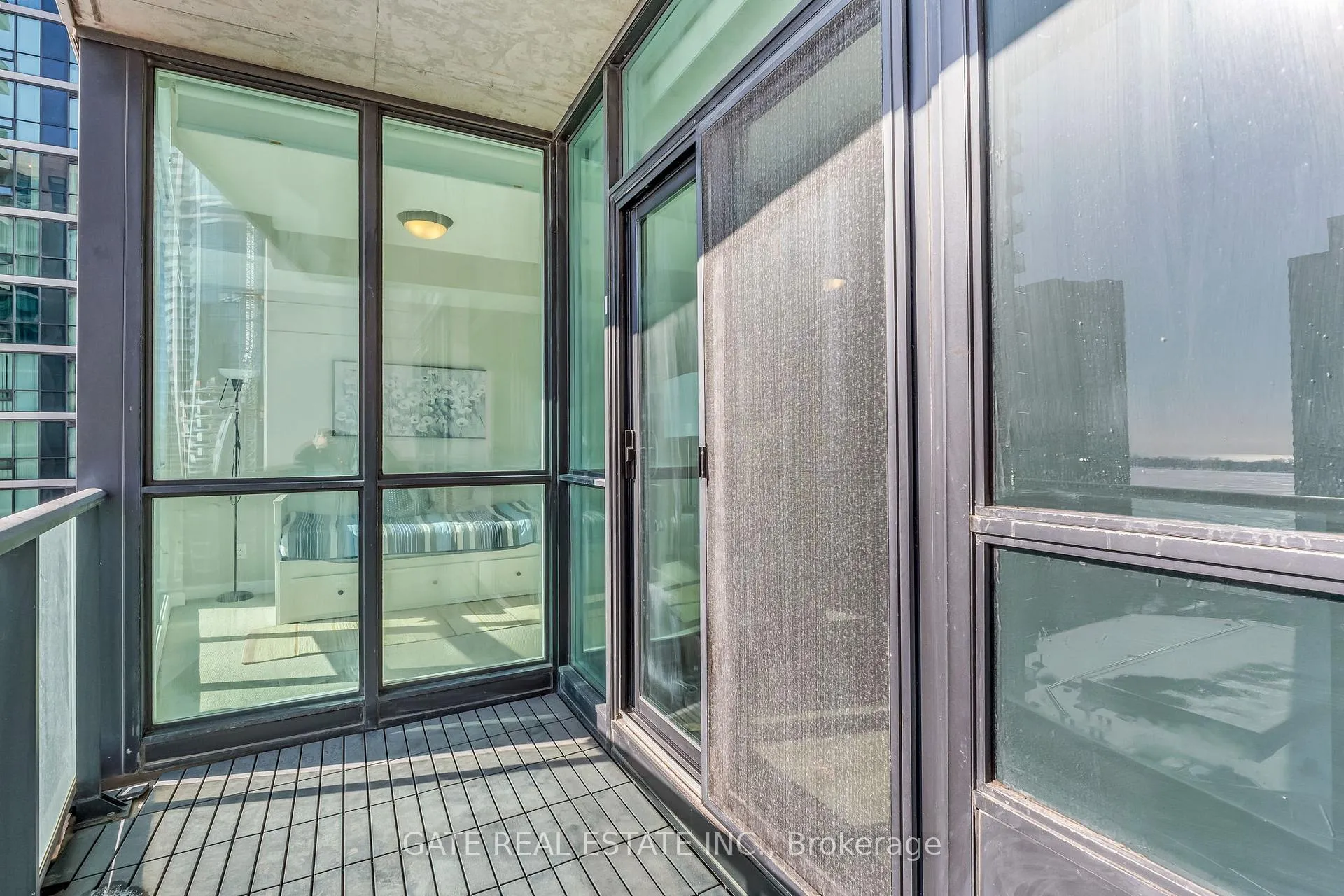 Photo 33 of Unit 1809, 18 Harbour Street, Toronto, Waterfront Communities — HOMEH