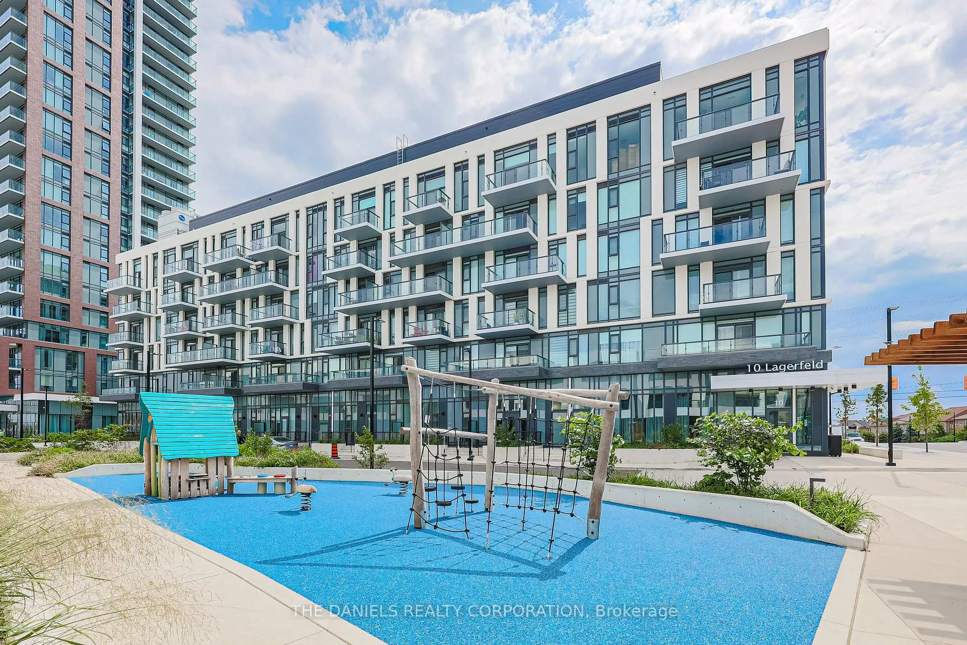 Photo 2 of Unit 114, 10 Lagerfeld Drive, Brampton, Northwest Brampton — HOMEH