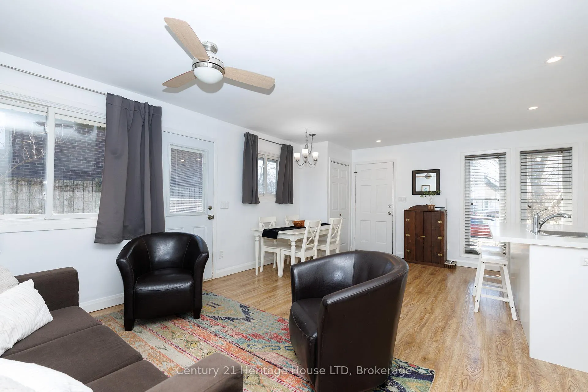 Photo 19 of 6937 Dolphin Street, Niagara Falls, Morrison — HOMEH