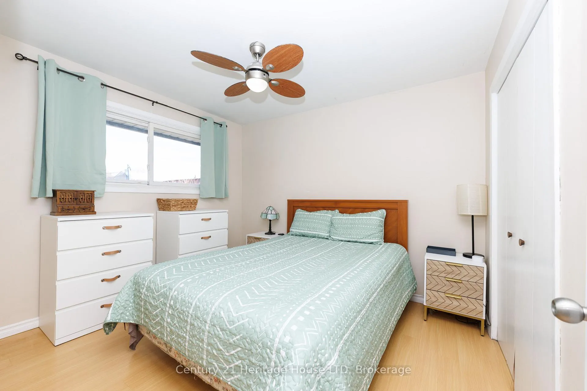 Photo 27 of 6937 Dolphin Street, Niagara Falls, Morrison — HOMEH