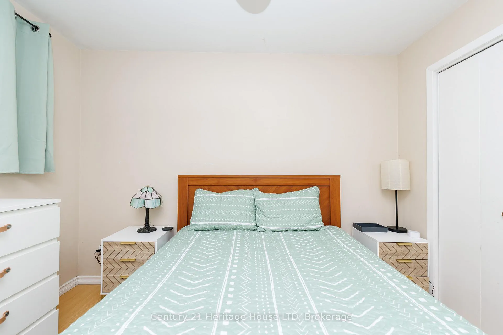 Photo 28 of 6937 Dolphin Street, Niagara Falls, Morrison — HOMEH