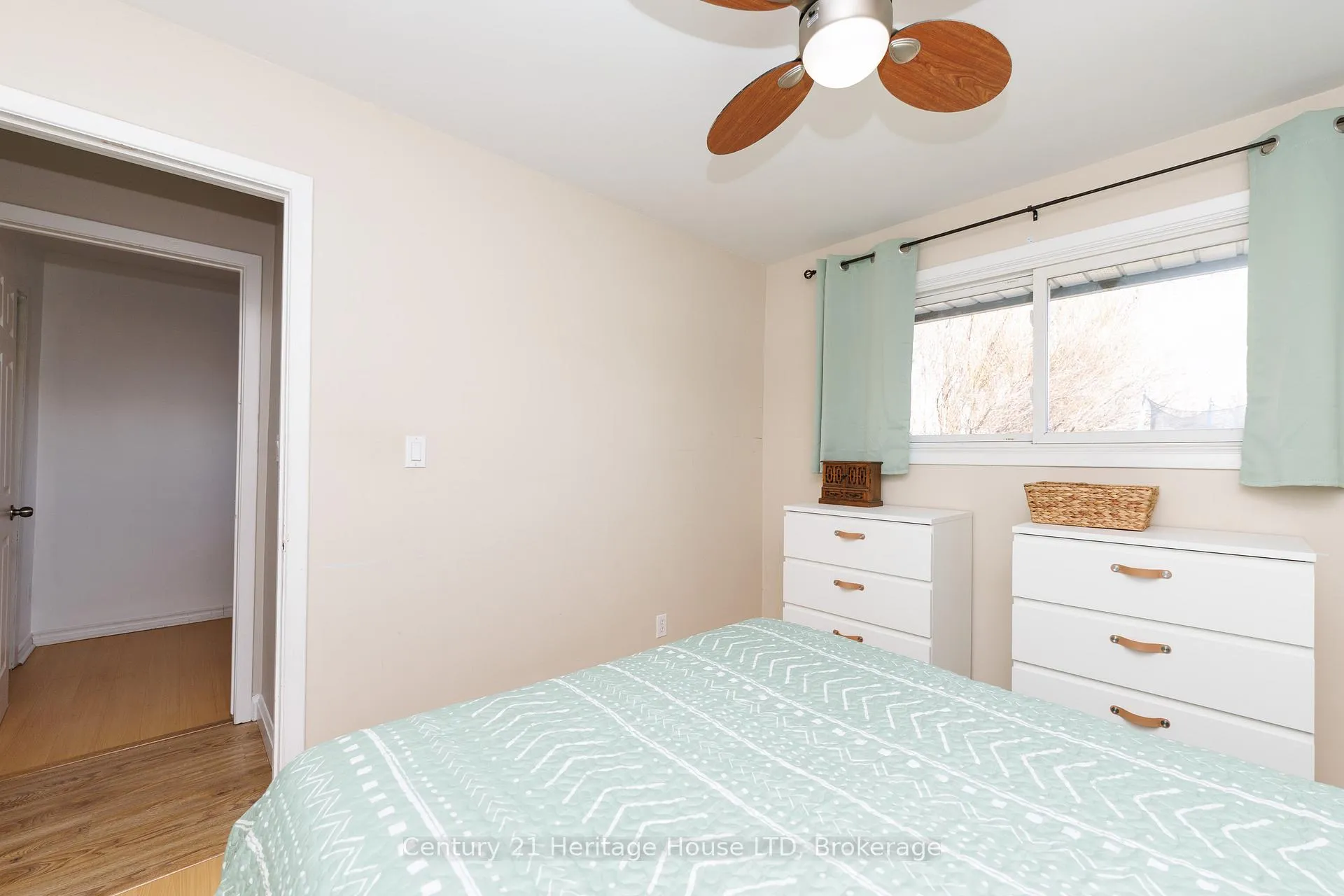 Photo 29 of 6937 Dolphin Street, Niagara Falls, Morrison — HOMEH