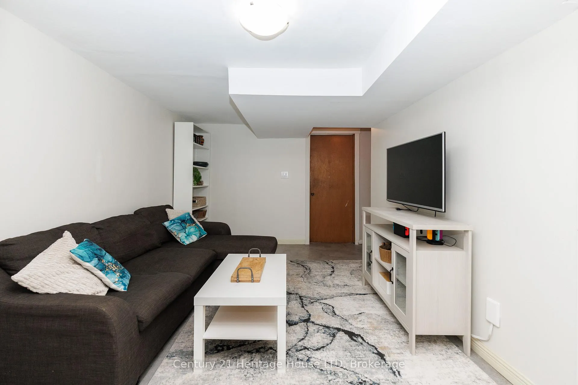 Photo 32 of 6937 Dolphin Street, Niagara Falls, Morrison — HOMEH
