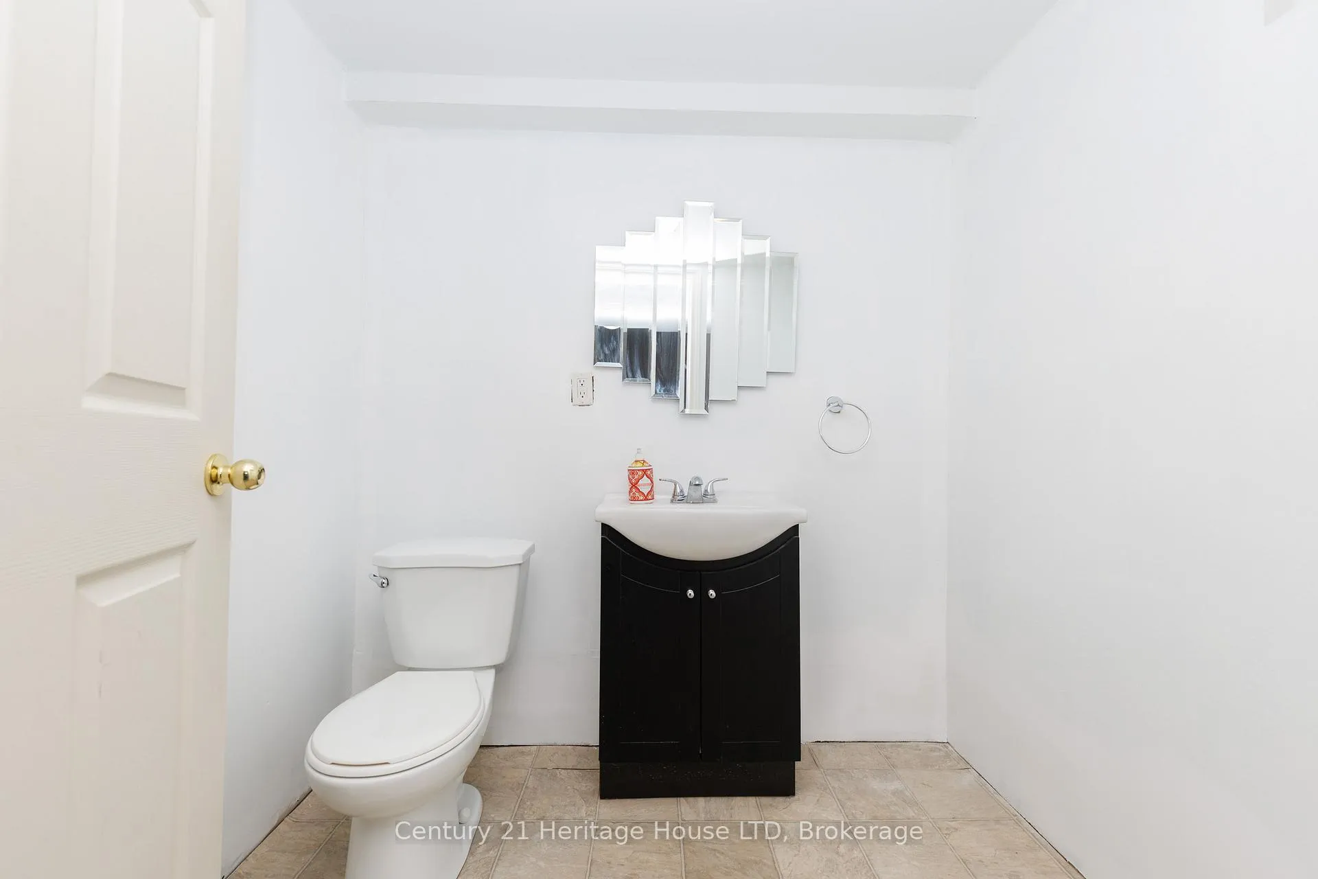 Photo 34 of 6937 Dolphin Street, Niagara Falls, Morrison — HOMEH