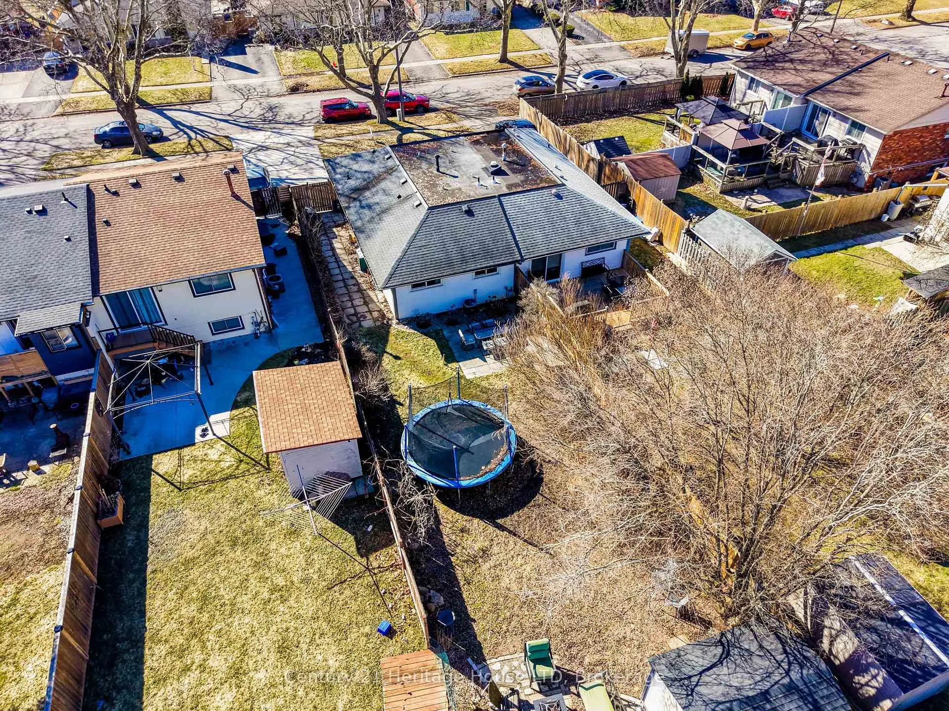 Photo 35 of 6937 Dolphin Street, Niagara Falls, Morrison — HOMEH