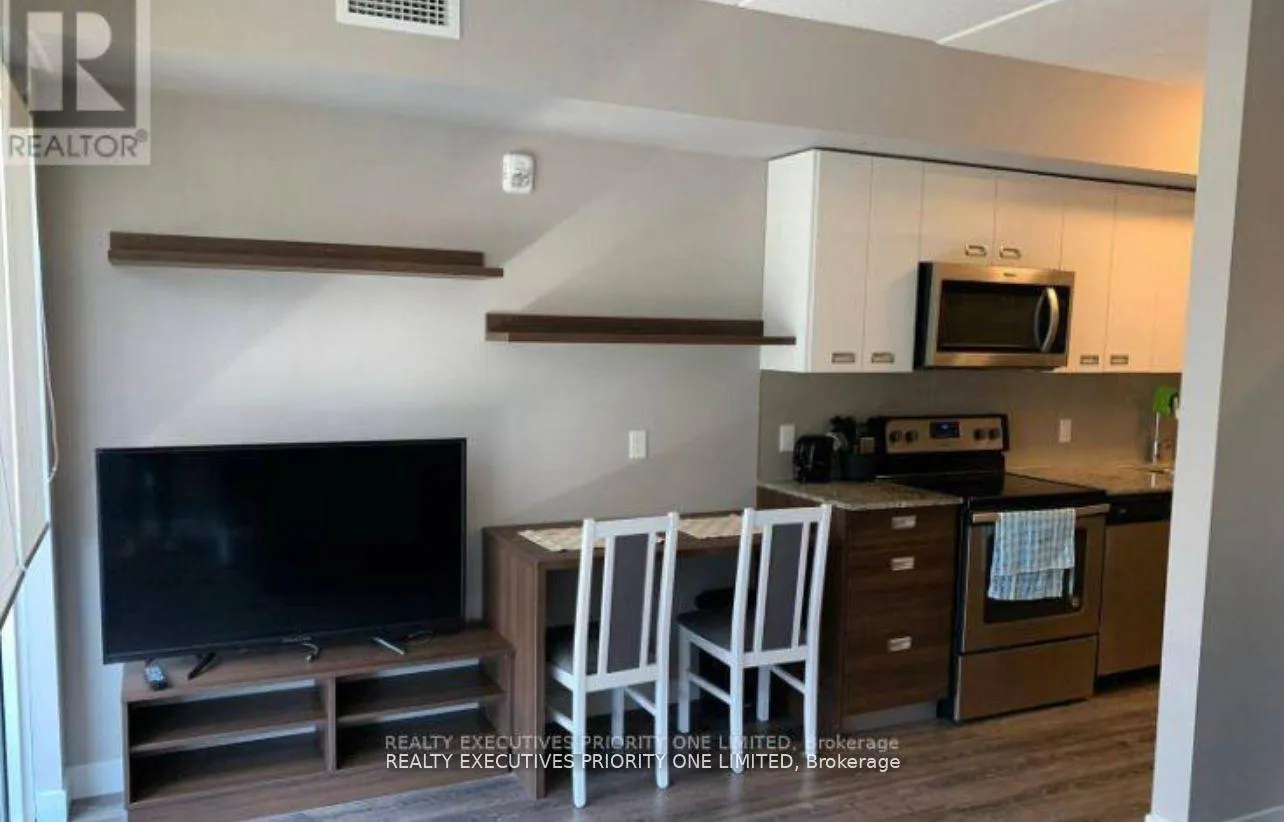Photo 2 of Unit 628, 308 Lester Street, Waterloo, Beechwood/University — HOMEH