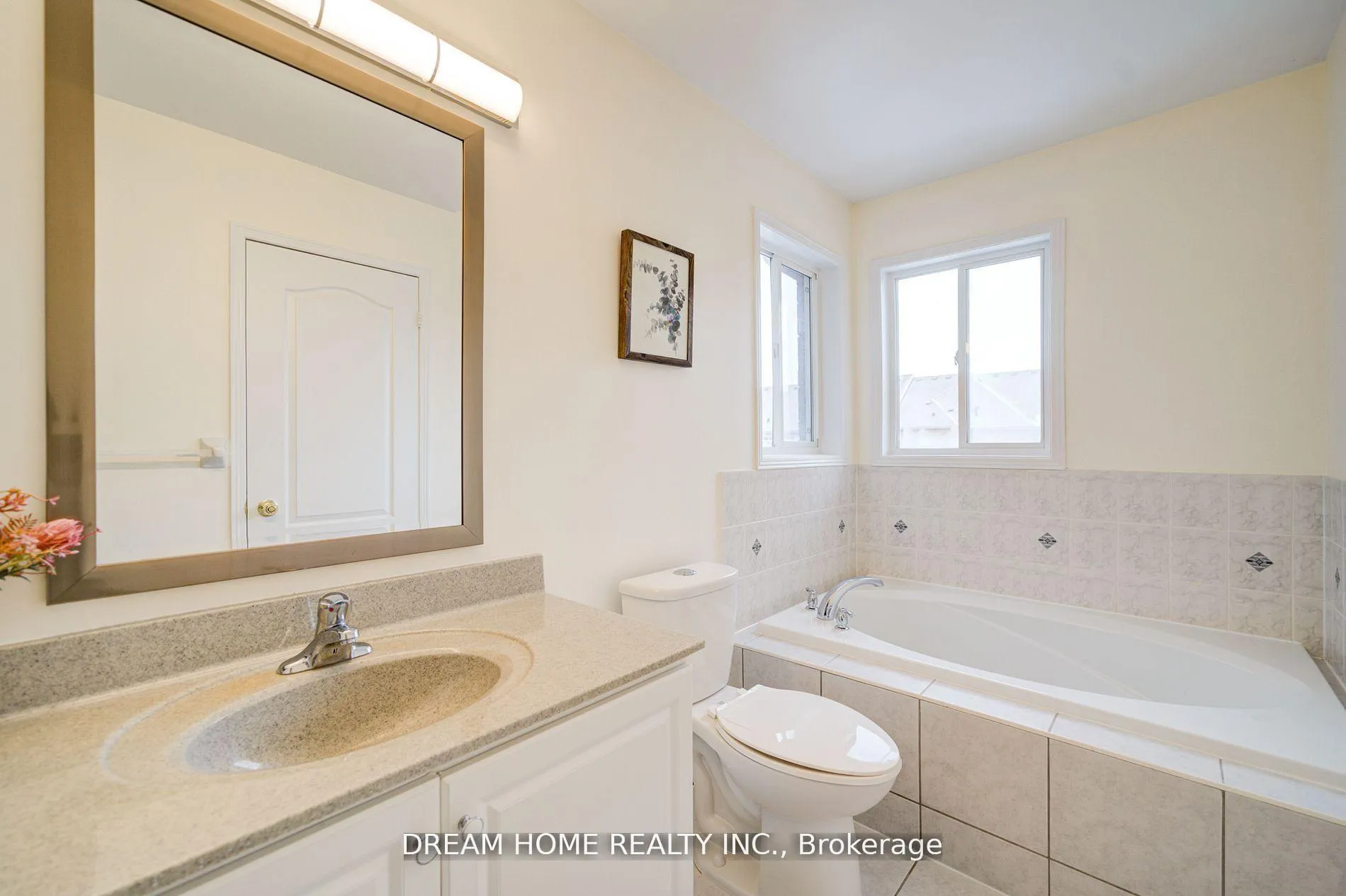 Photo 12 of 69 Omega Street, Markham, Wismer — HOMEH