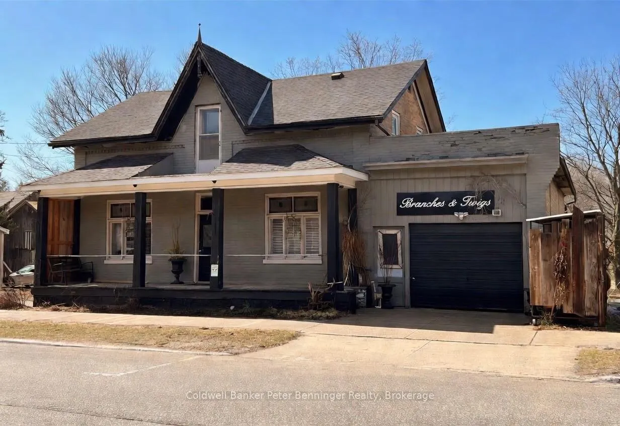 Front of 521 Mill Street