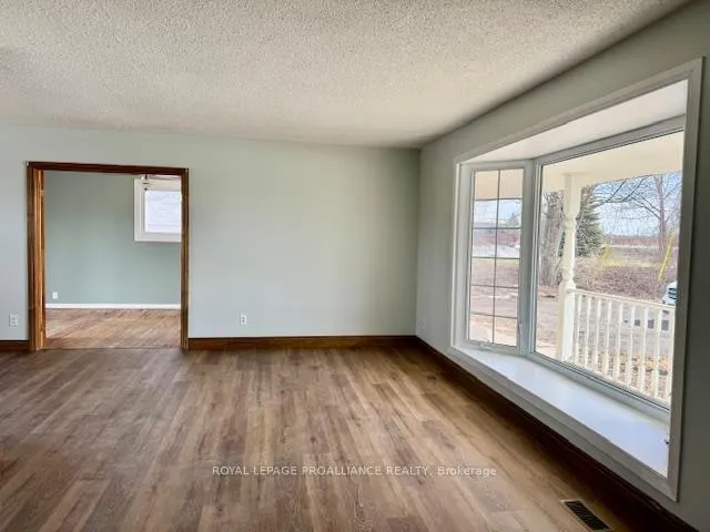 Photo 8 of 989 Casey Road, Belleville, Thurlow Ward — HOMEH