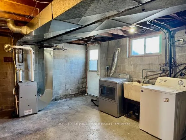 Photo 20 of 989 Casey Road, Belleville, Thurlow Ward — HOMEH