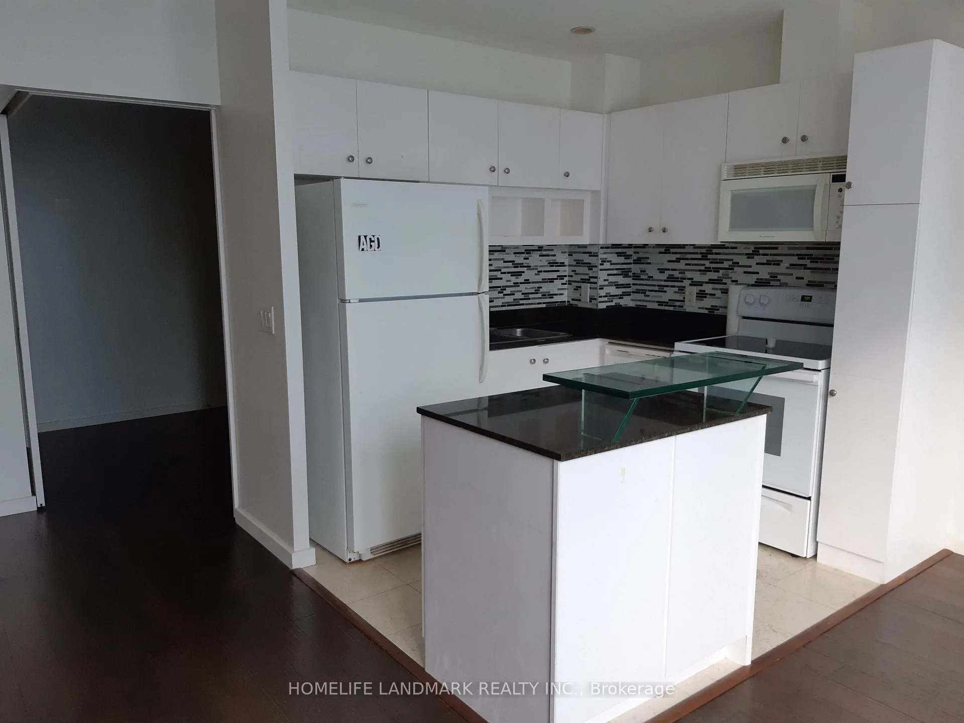 Photo 3 of Unit 2204, 8 York Street, Toronto, Waterfront Communities — HOMEH