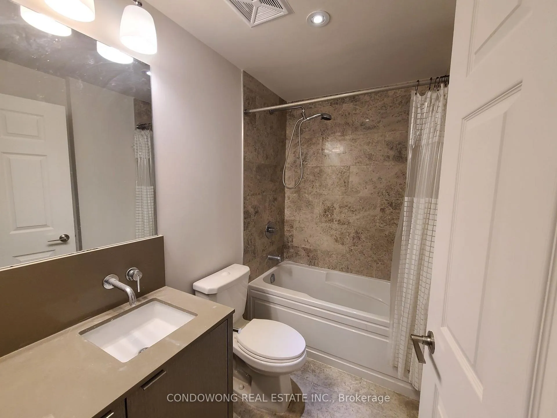 Photo 9 of Unit 7109, 88 Harbour Street, Toronto, Waterfront Communities — HOMEH